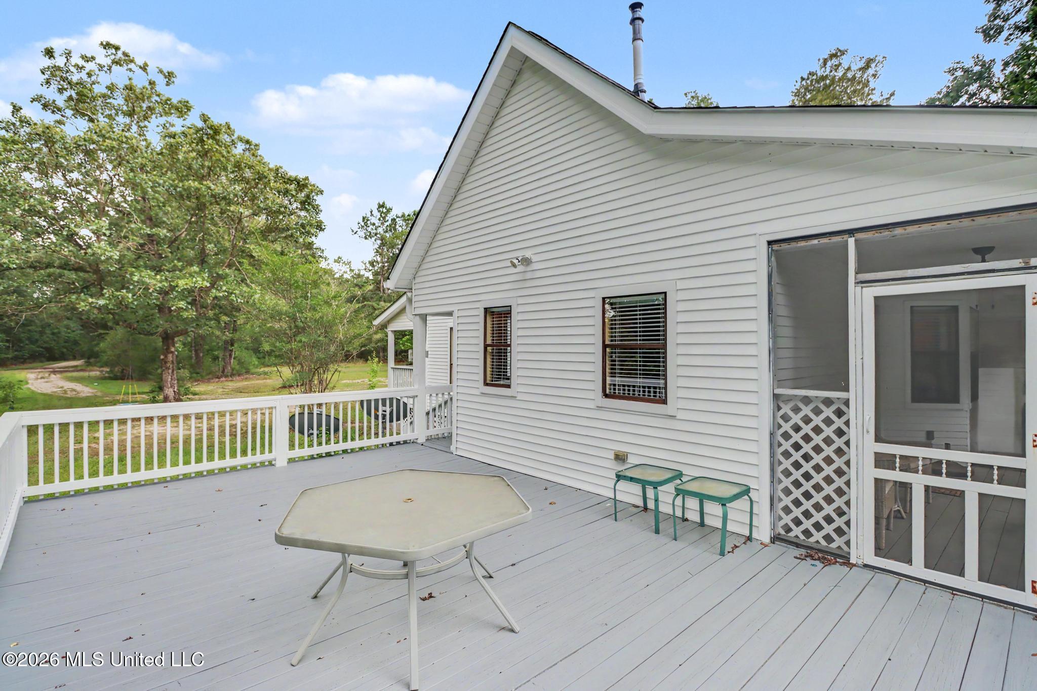 94 D And N Road Property Photo 6