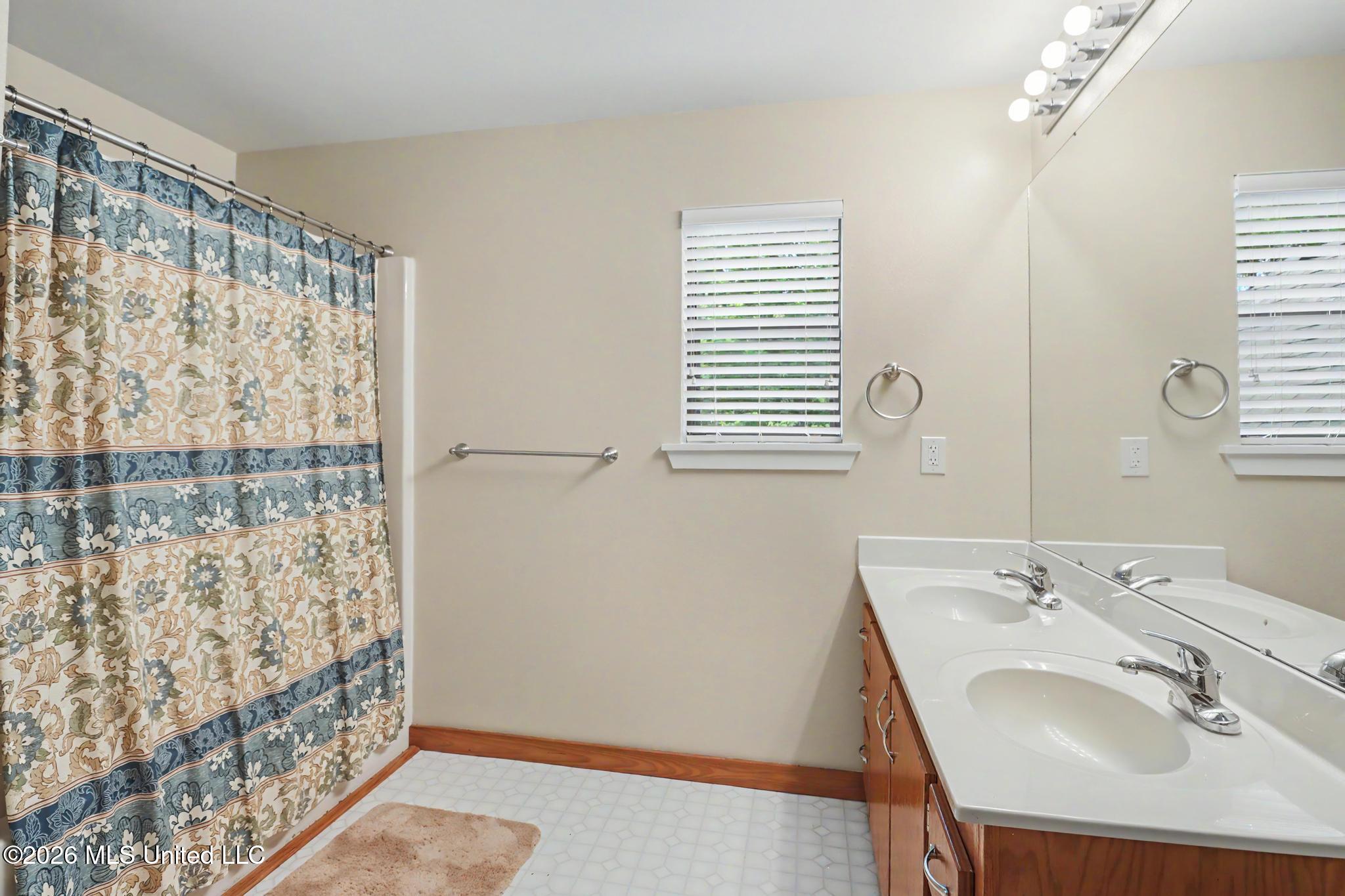 94 D And N Road Property Photo 13