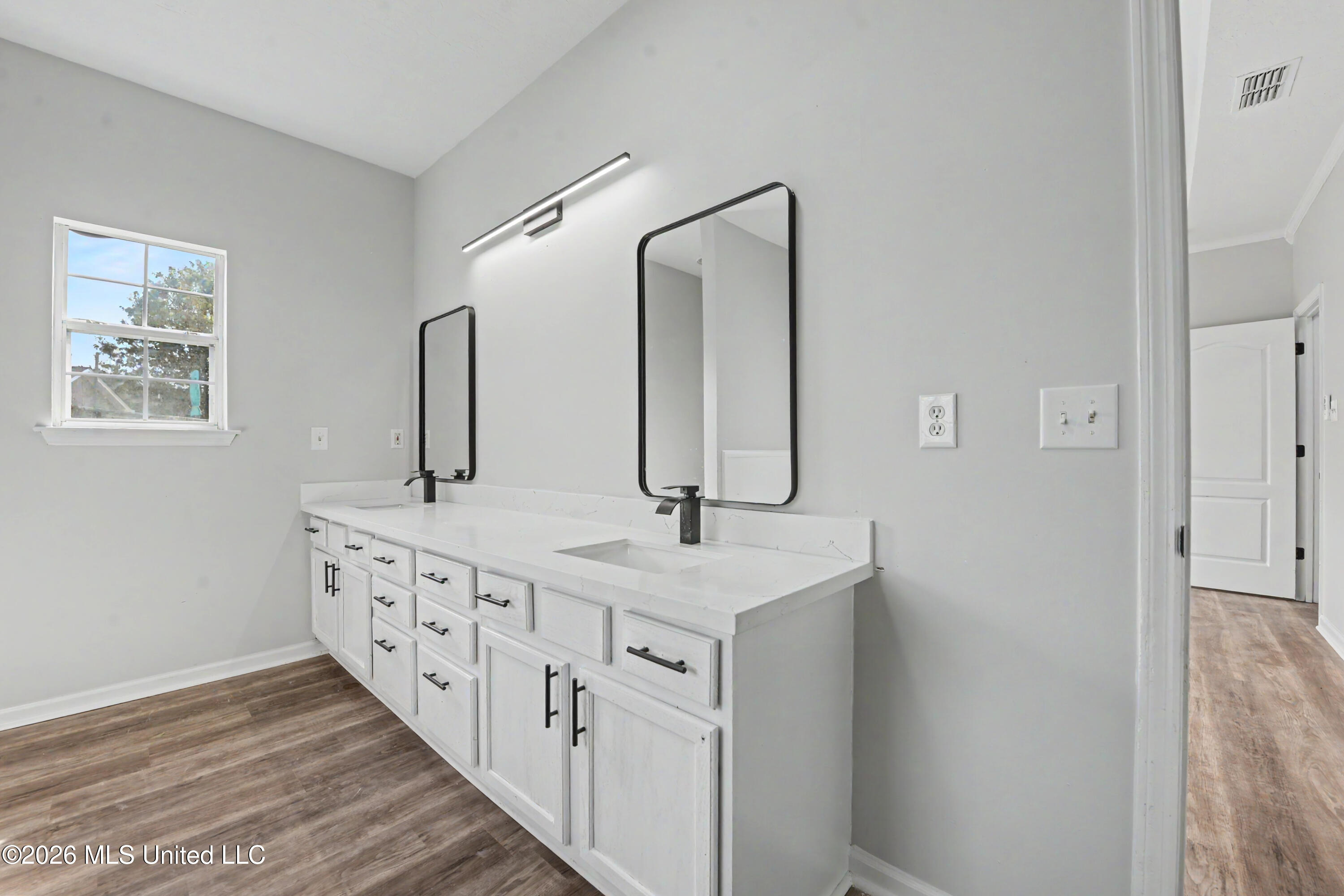 16116 S April Drive Property Photo 13
