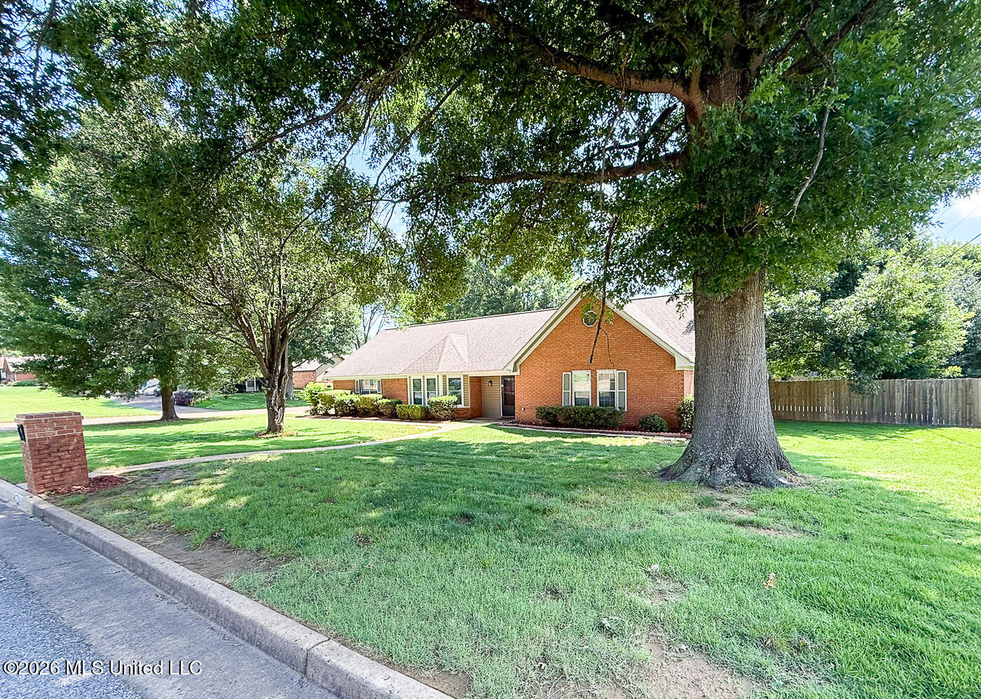7208 Grove Park Road Property Photo 4