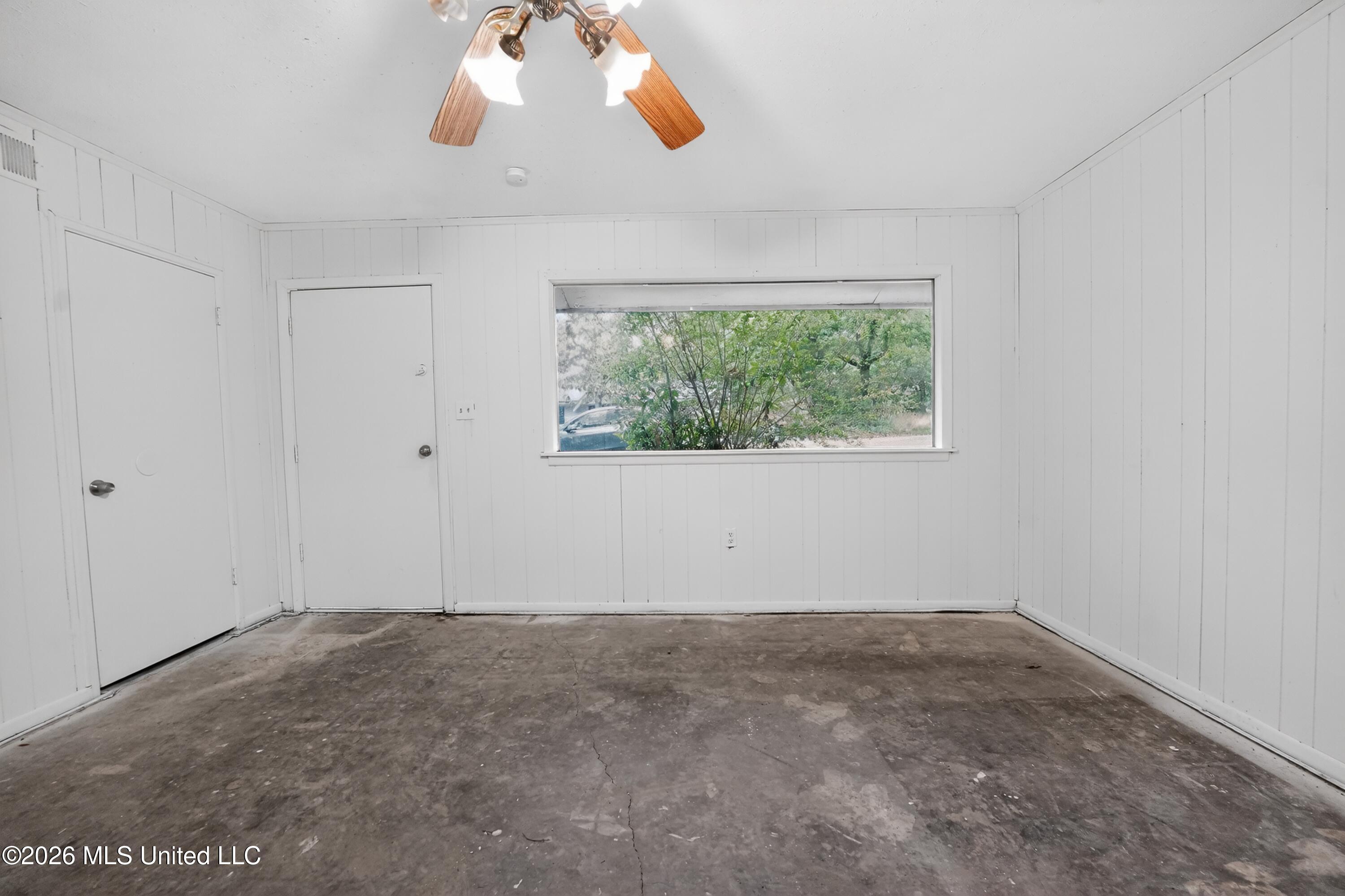 366 Queen Marie Lane Property Photo 8