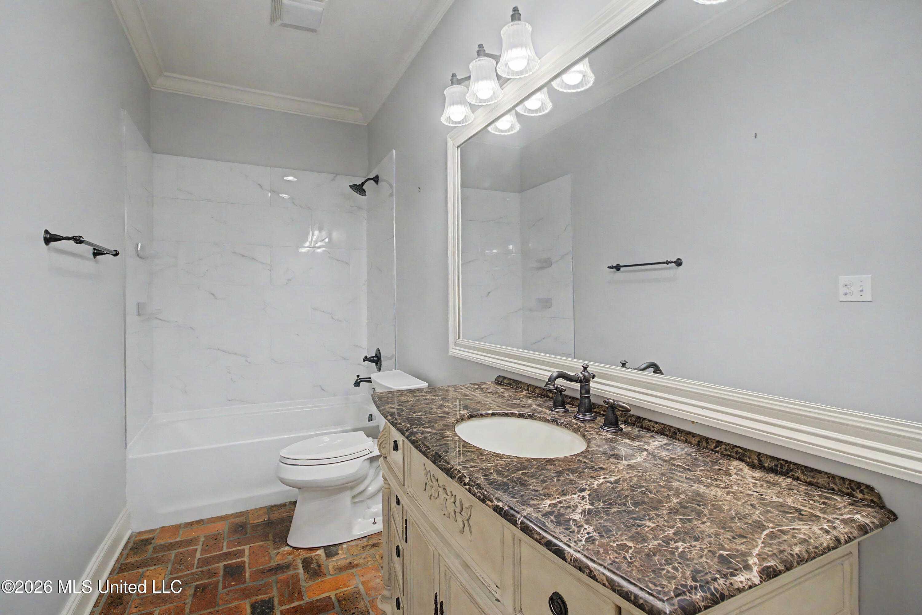 2 Rue Domains Property Photo 17