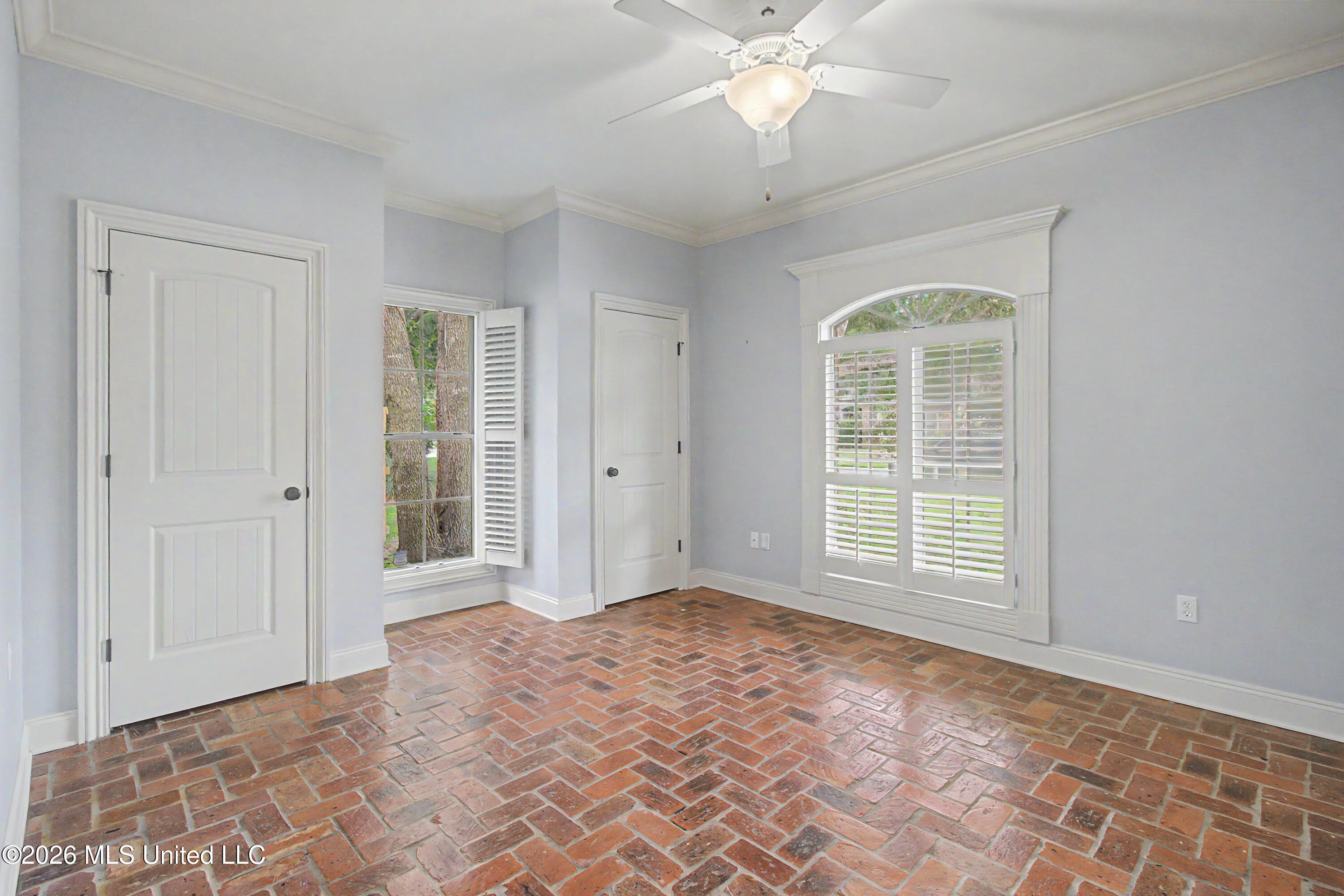2 Rue Domains Property Photo 22