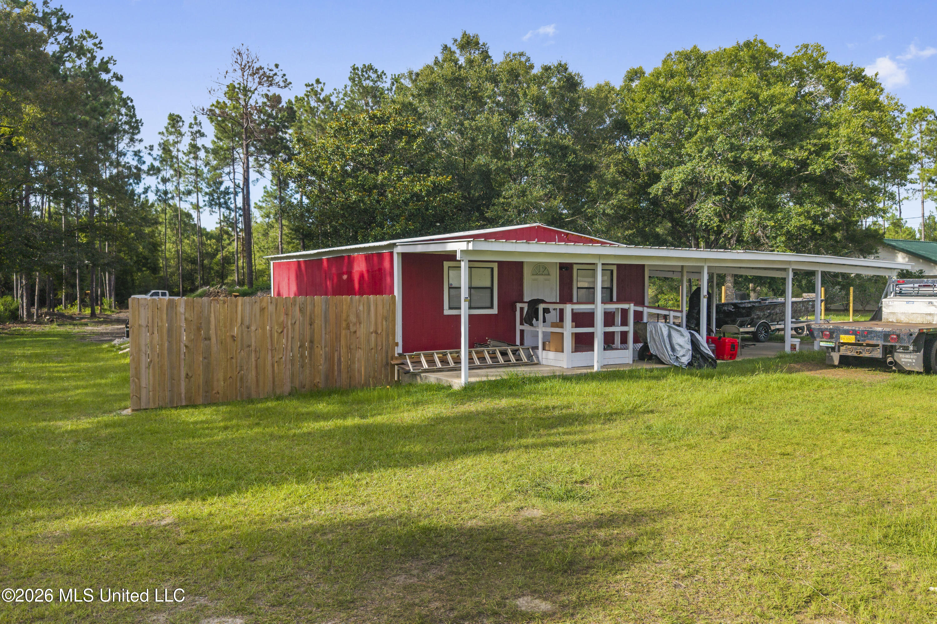 5610 C L Dees Drive Property Photo 1