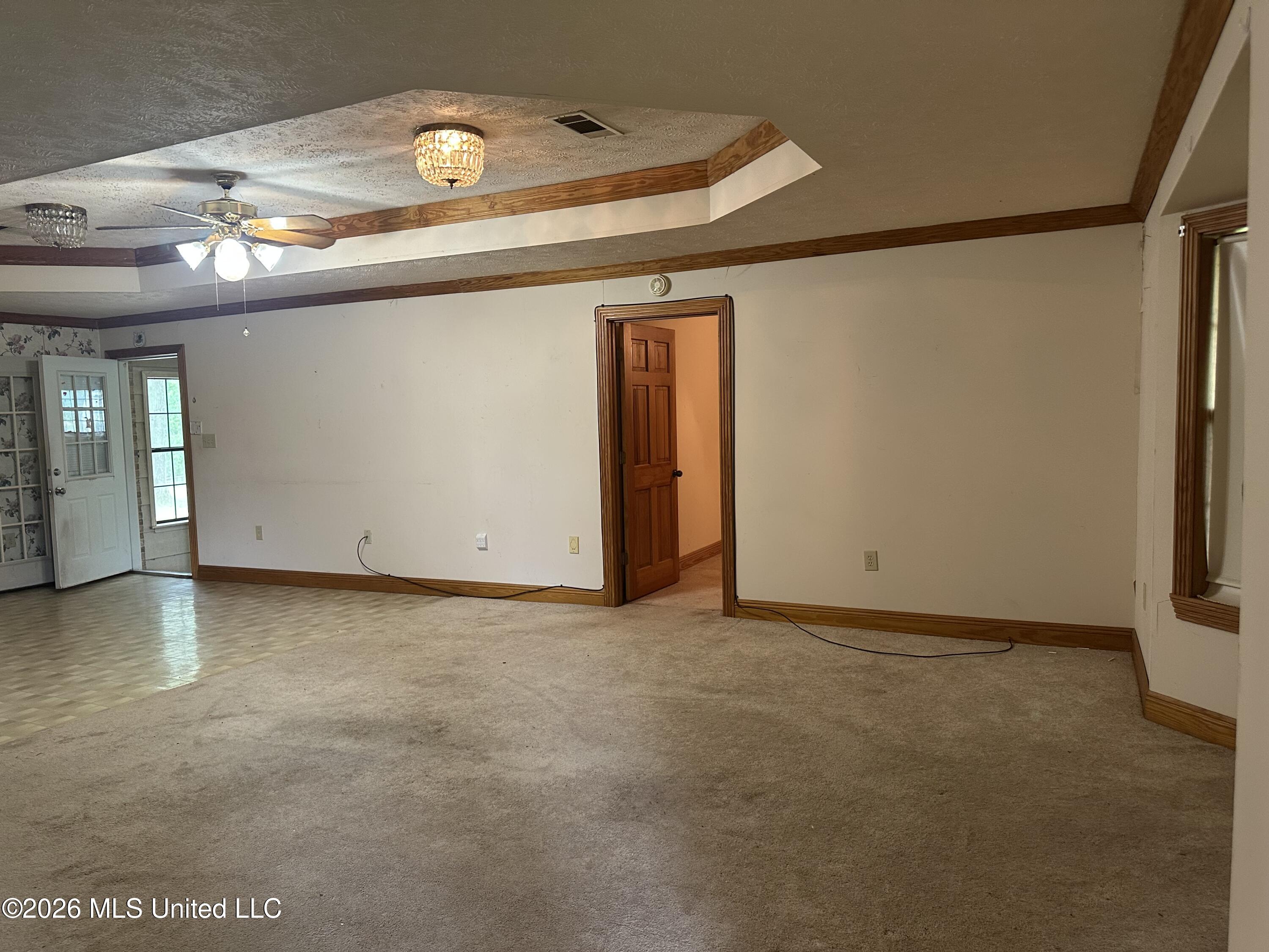2723 Davis Road Property Photo 2