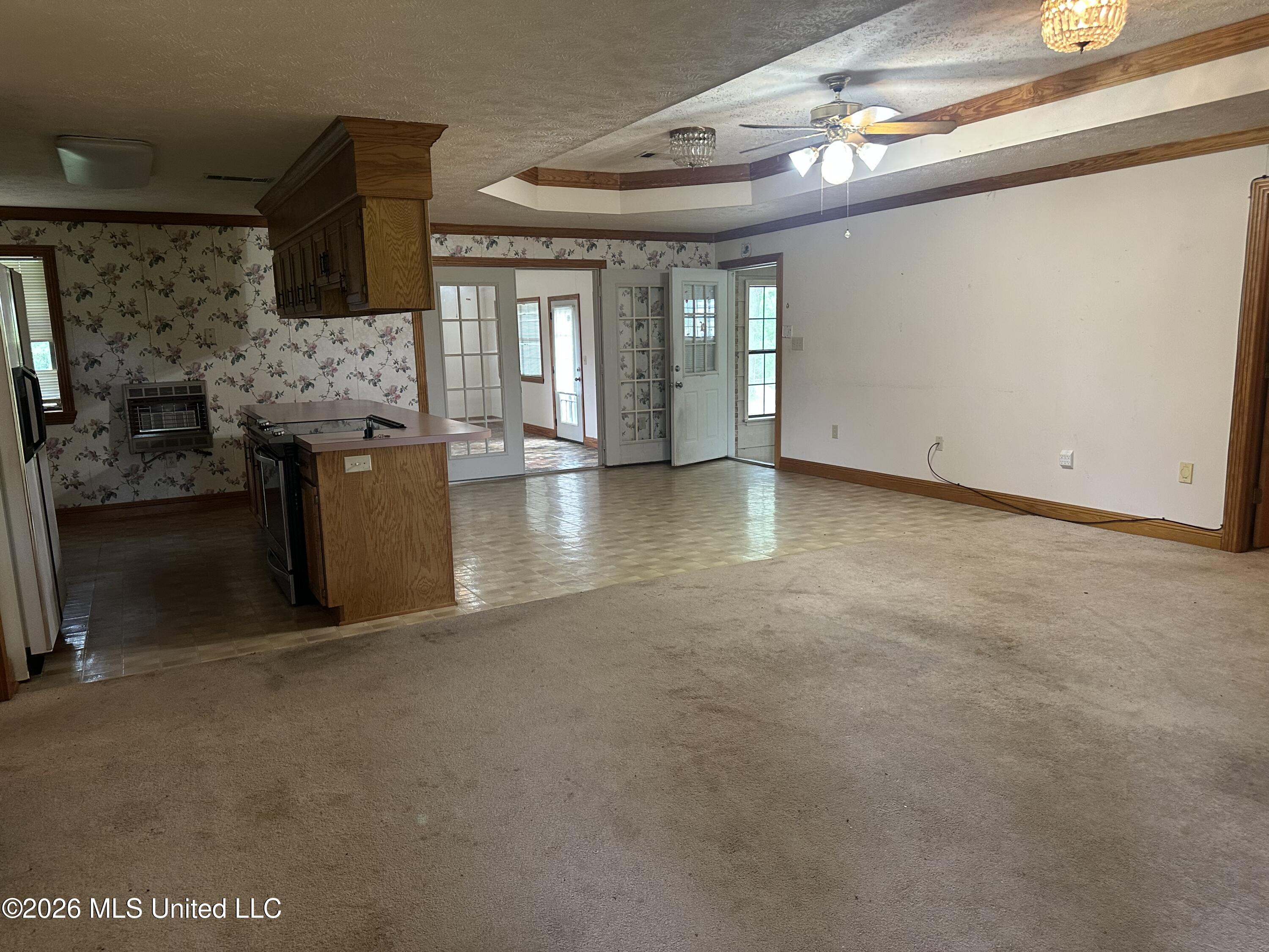 2723 Davis Road Property Photo 3