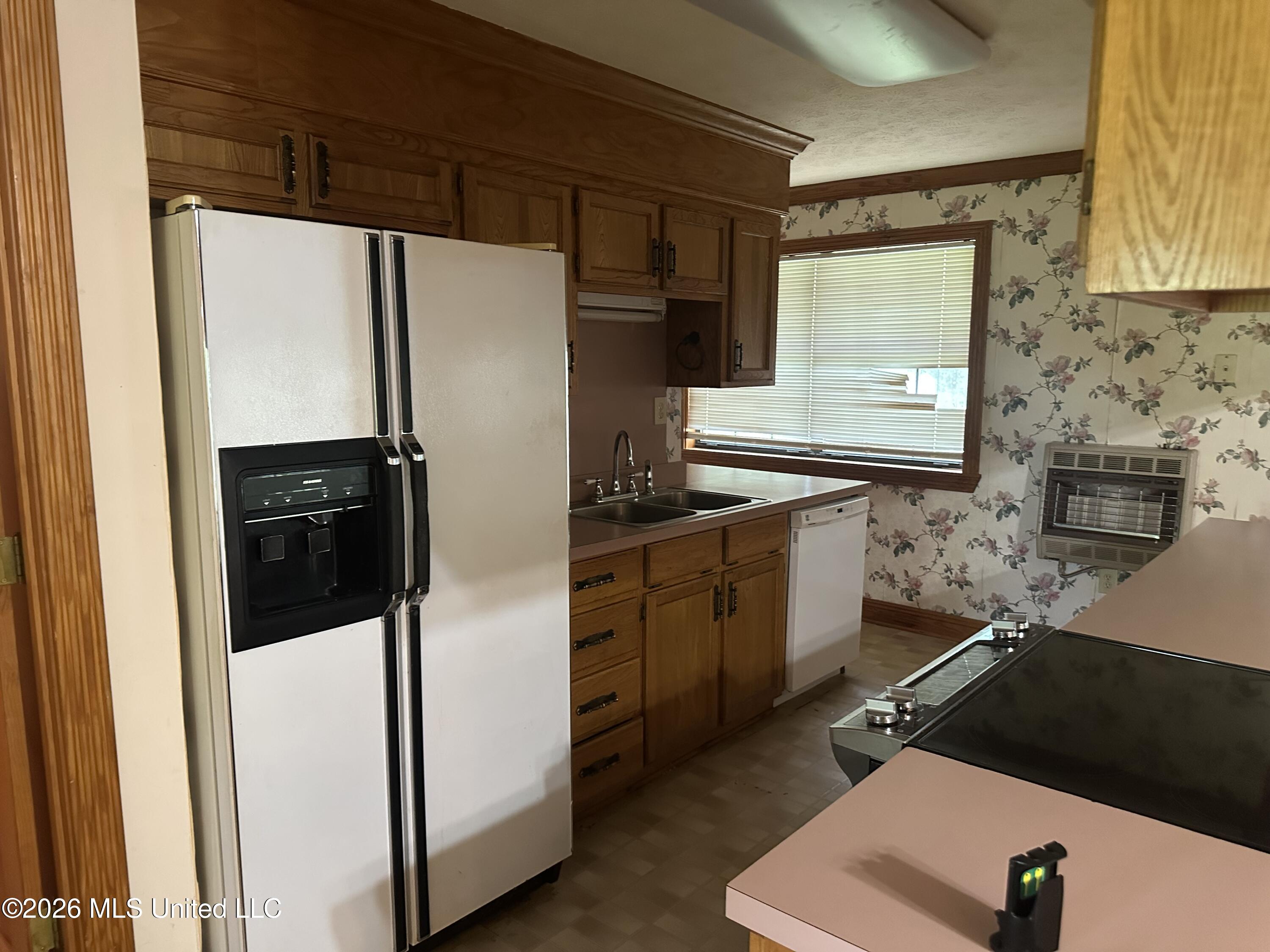 2723 Davis Road Property Photo 5