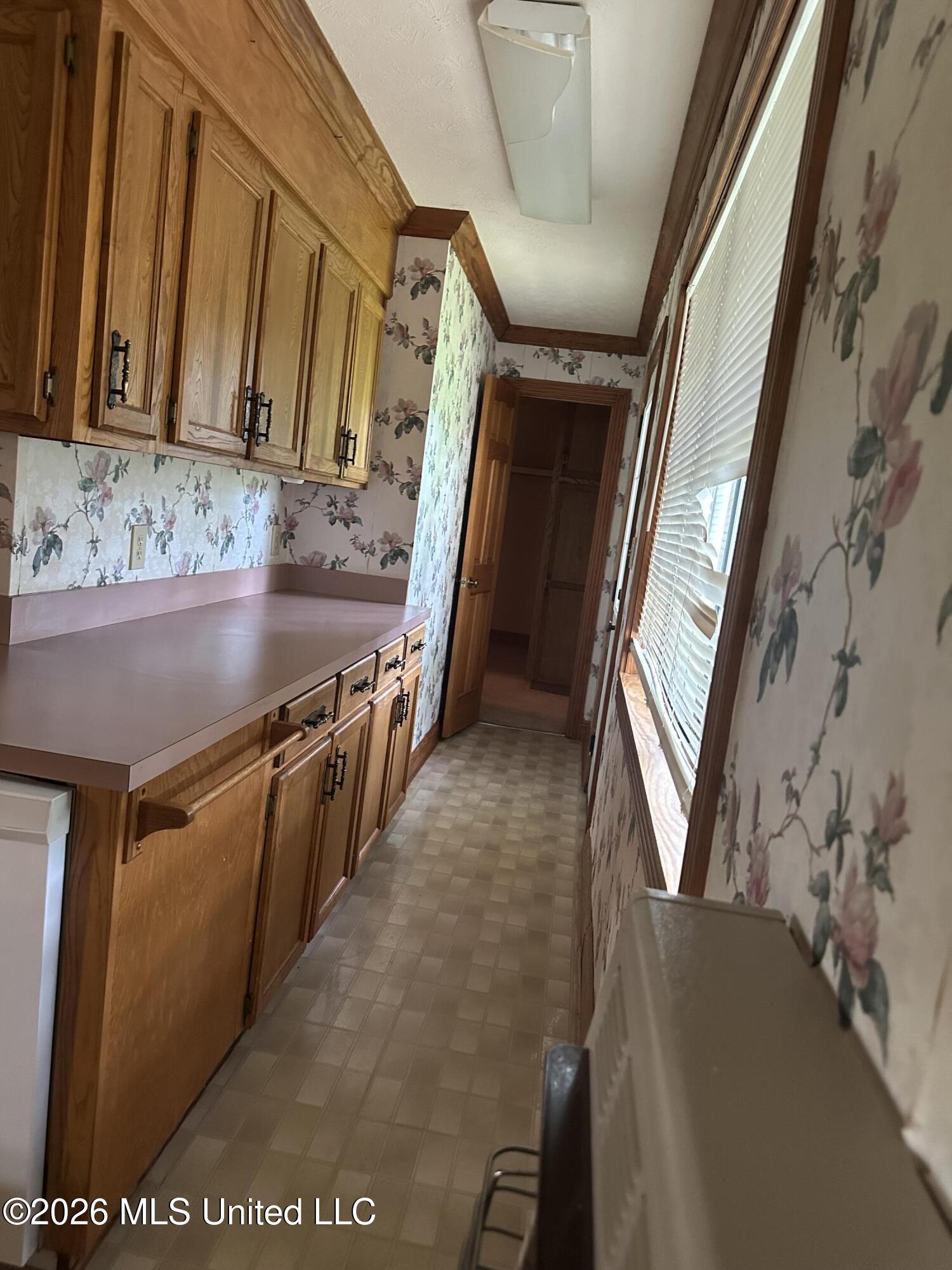 2723 Davis Road Property Photo 8