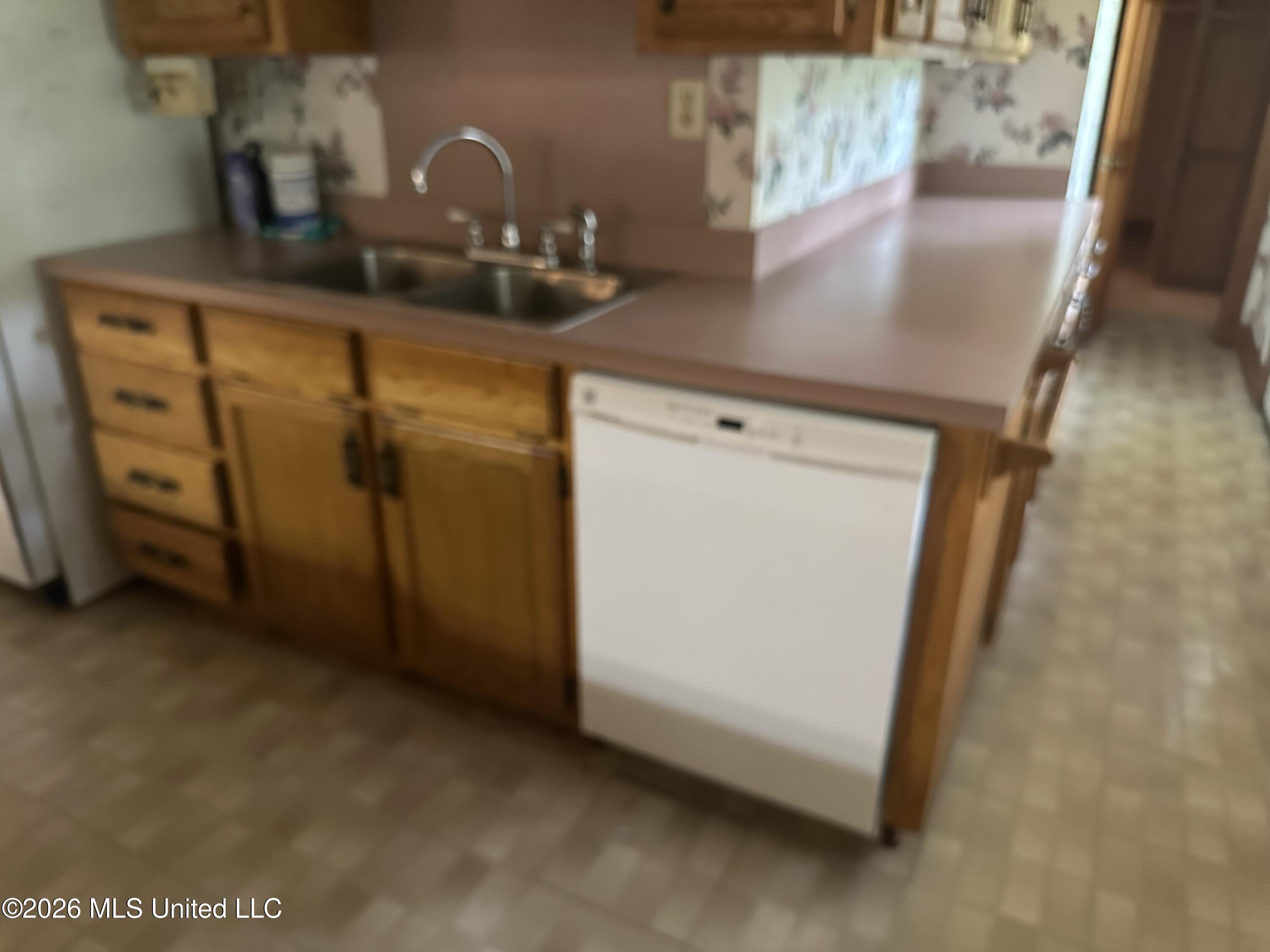 2723 Davis Road Property Photo 10