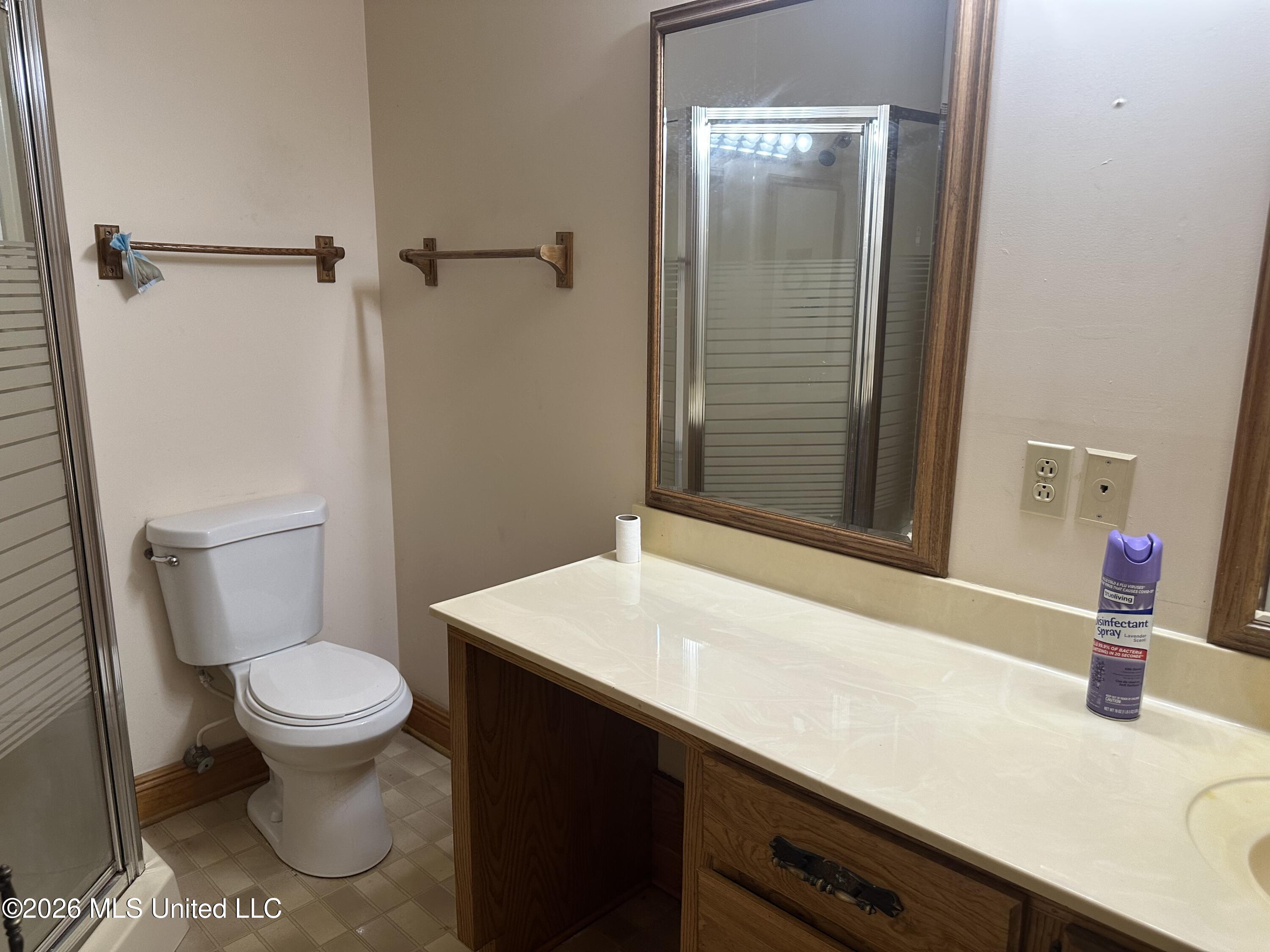 2723 Davis Road Property Photo 17