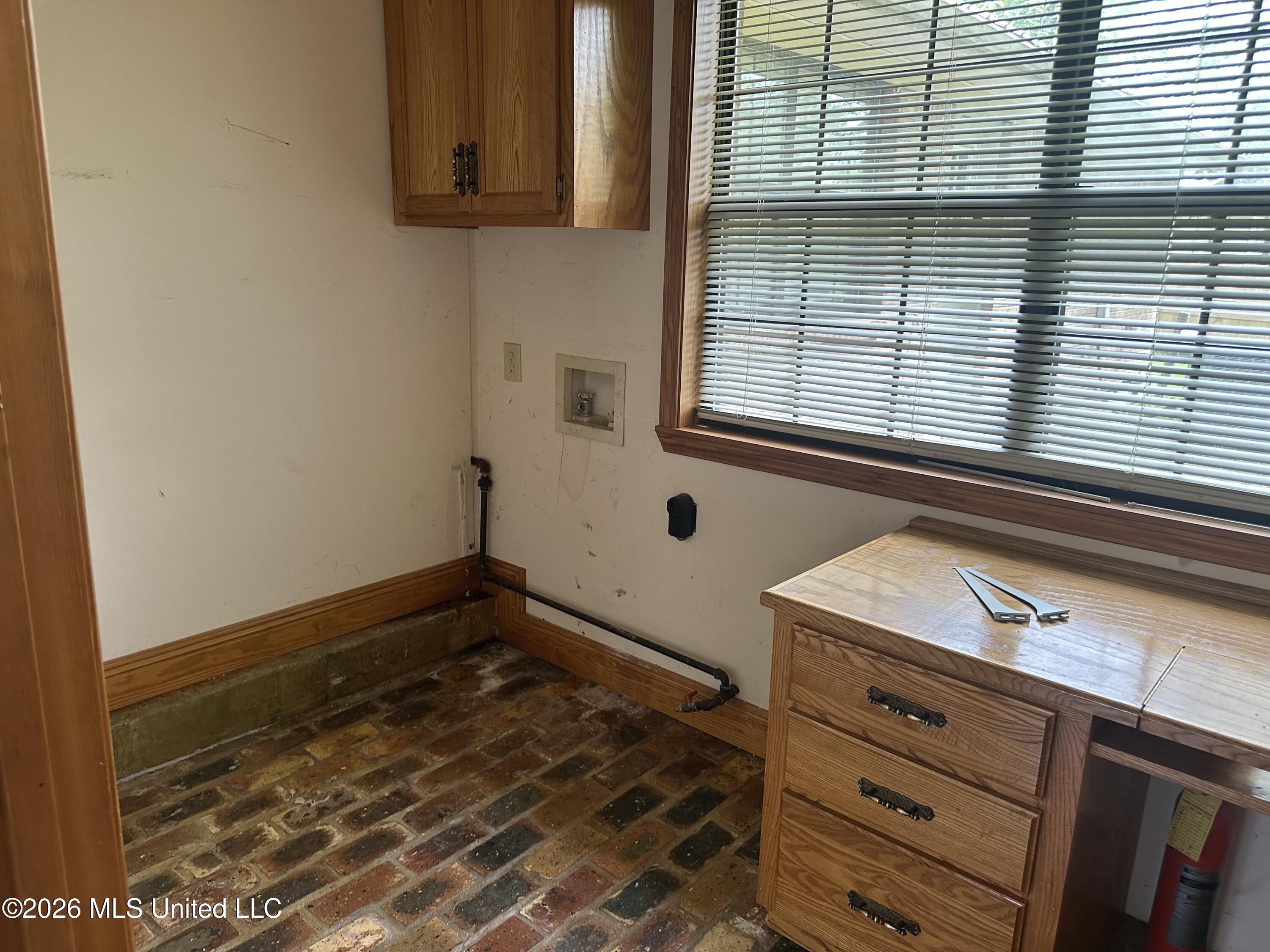 2723 Davis Road Property Photo 23