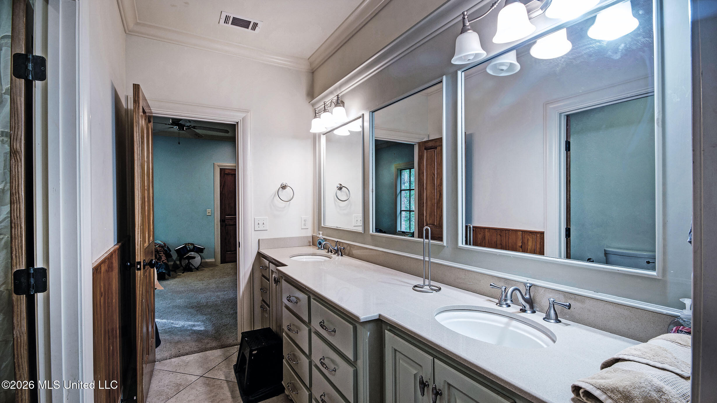 121 Klaas Boulevard Property Photo 32