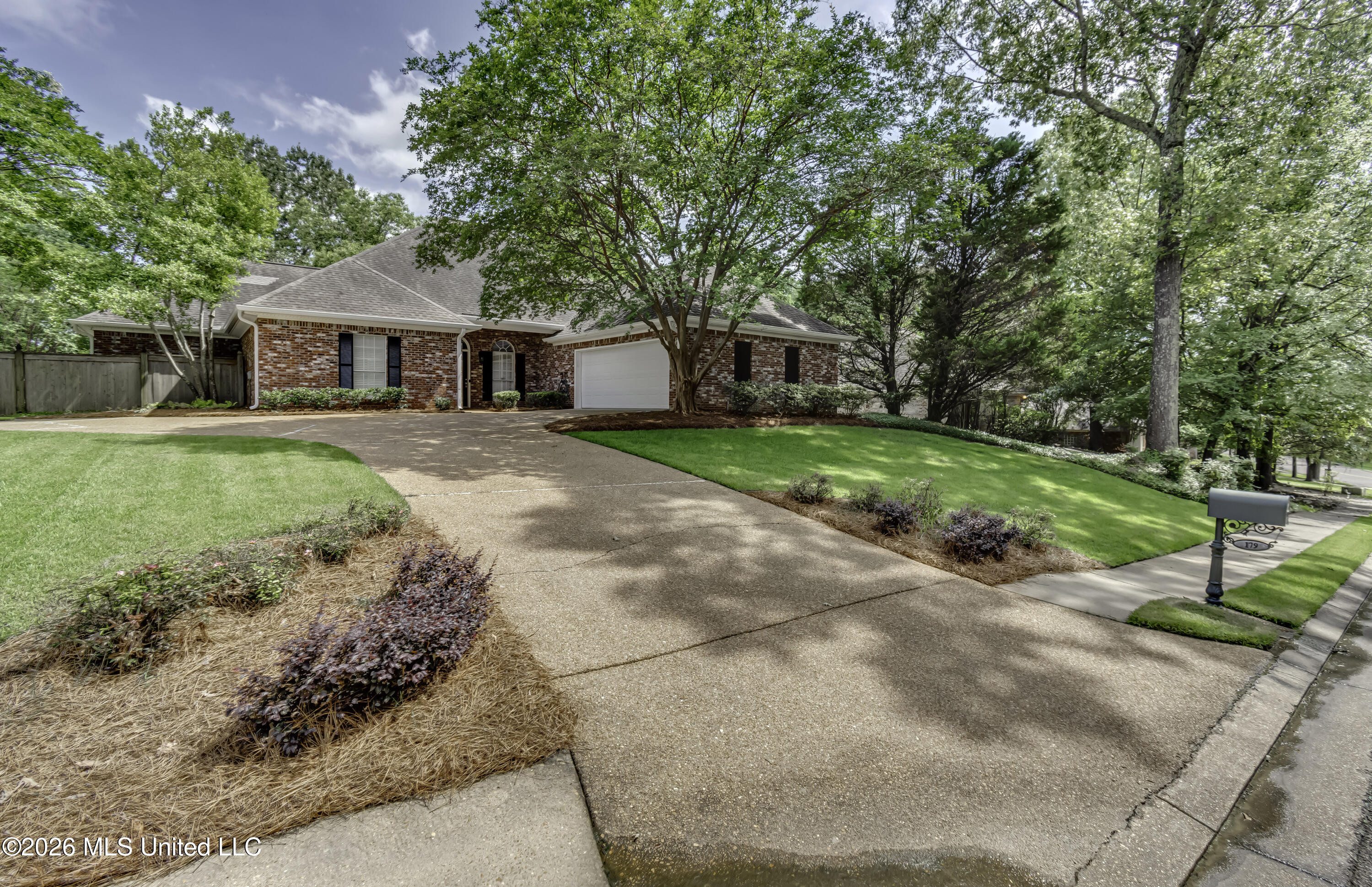 179 Annandale Parkway Property Photo 4