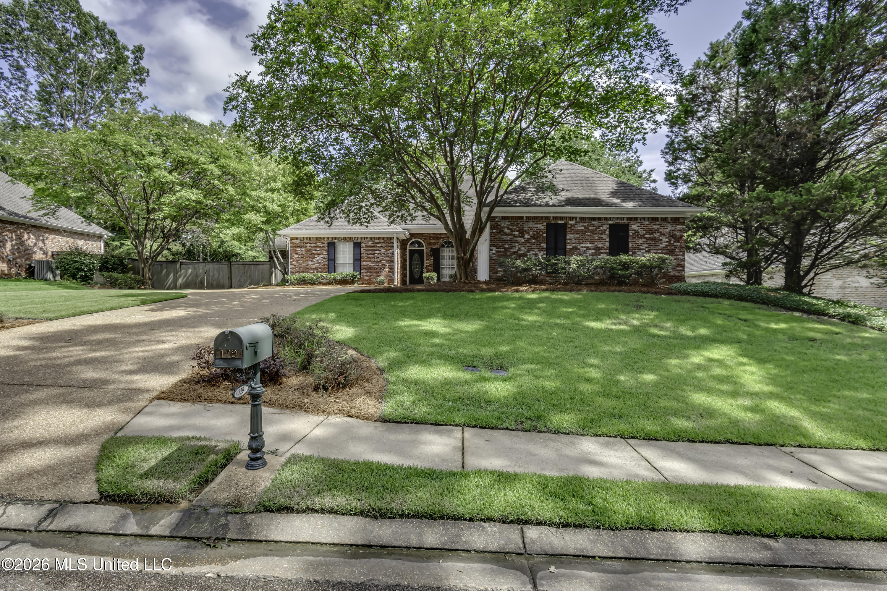 179 Annandale Parkway Property Photo 5