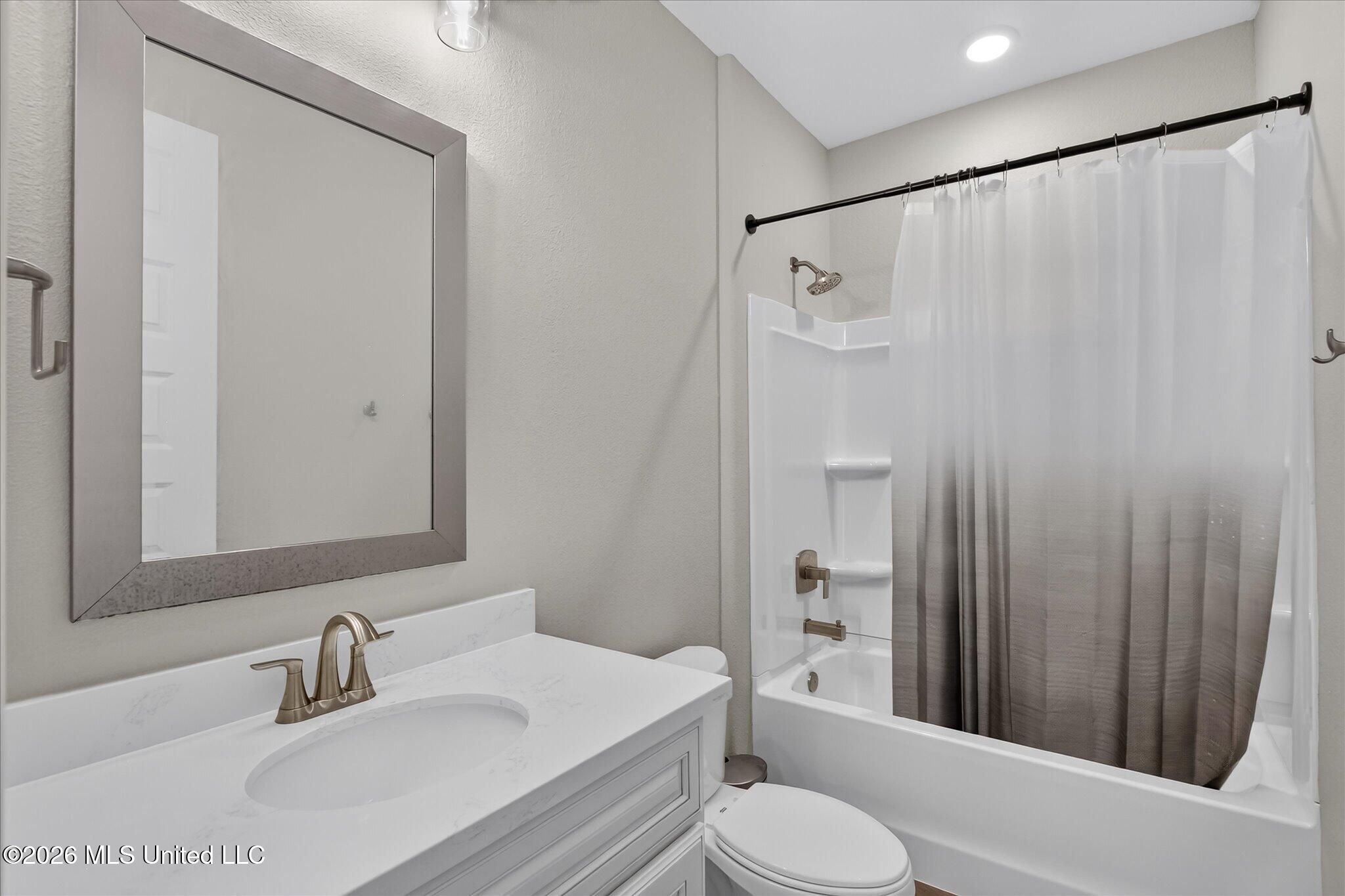 113 Everly Circle Property Photo 33