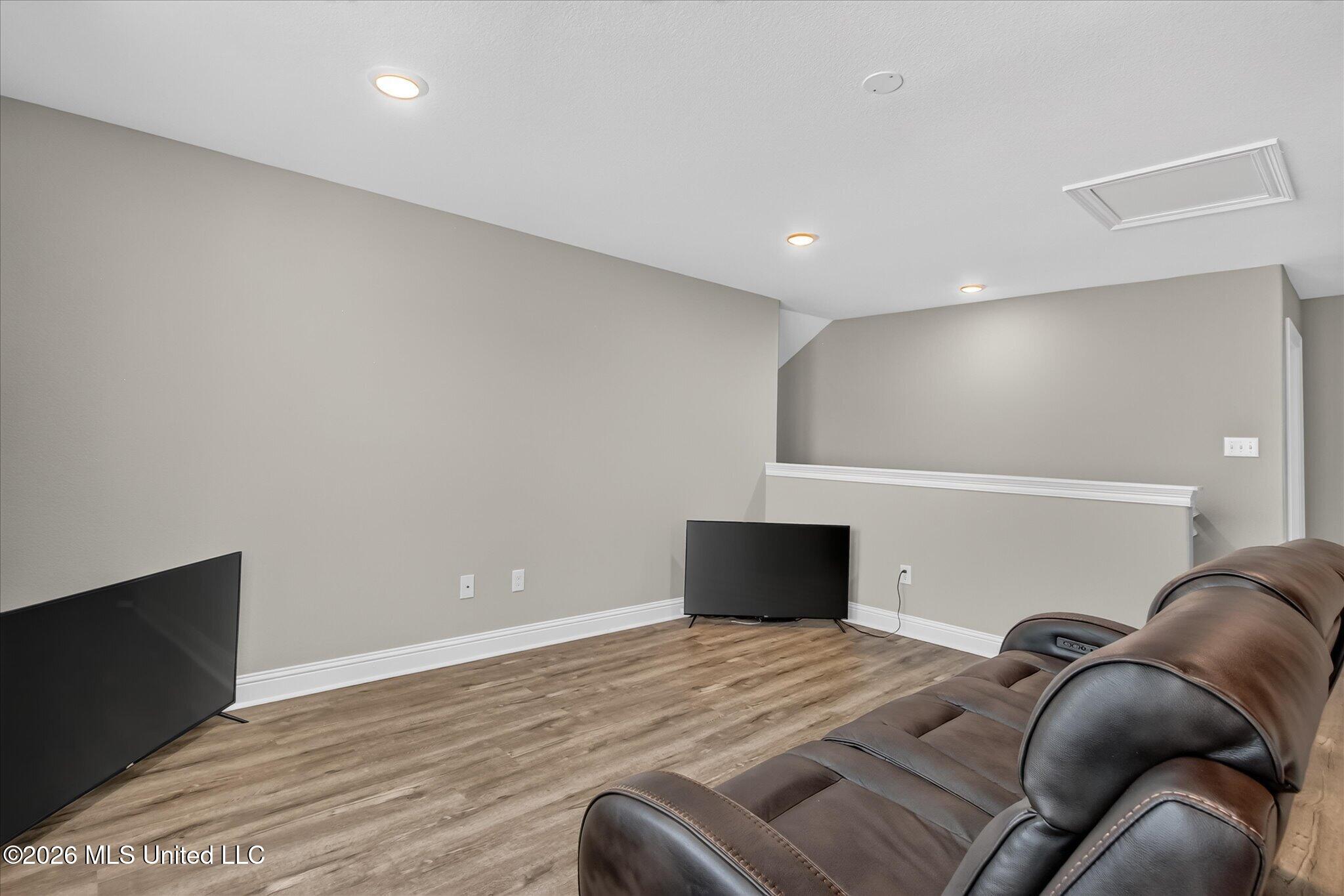 113 Everly Circle Property Photo 36