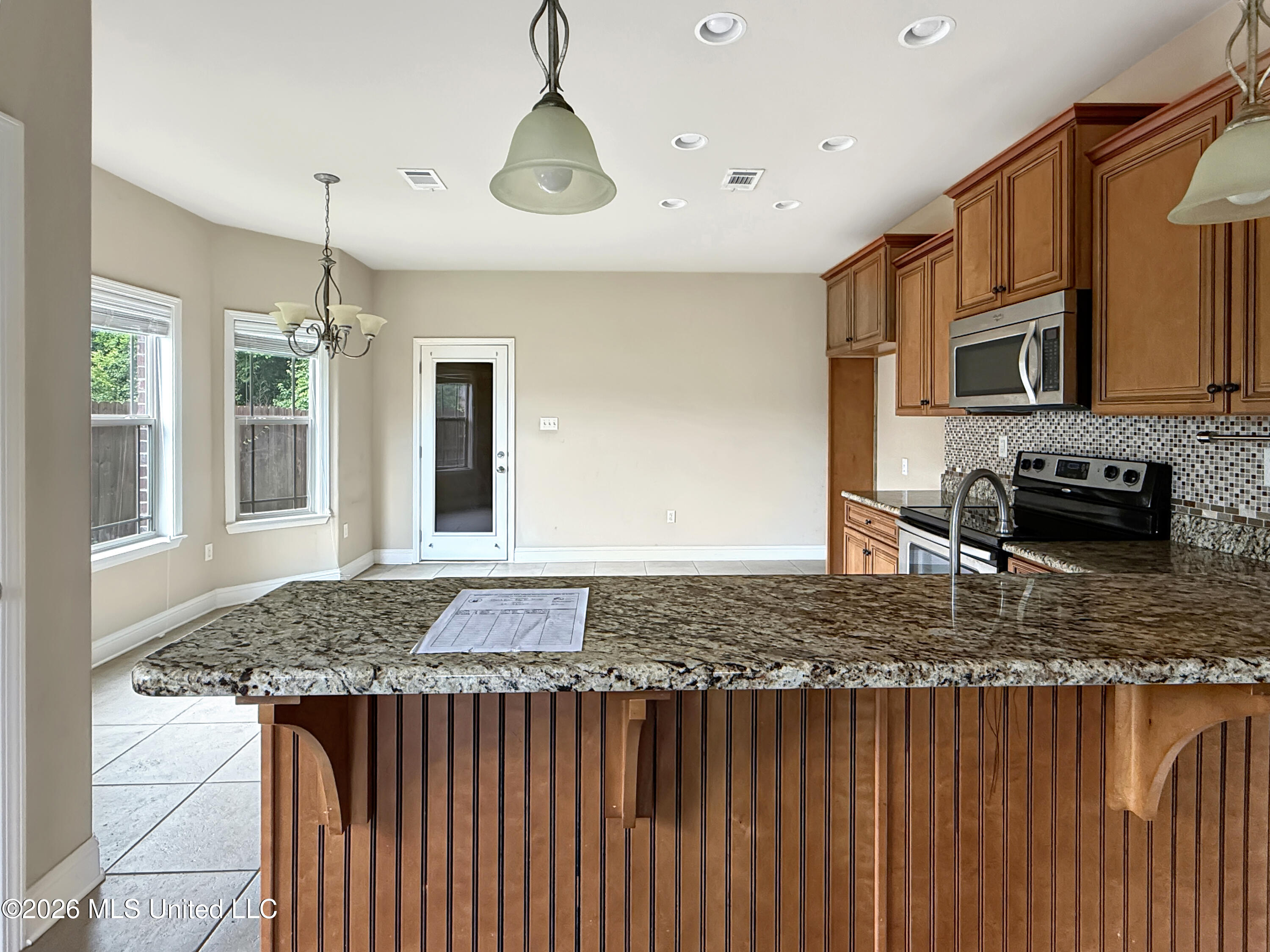 17093 Palm Ridge Drive Property Photo 4