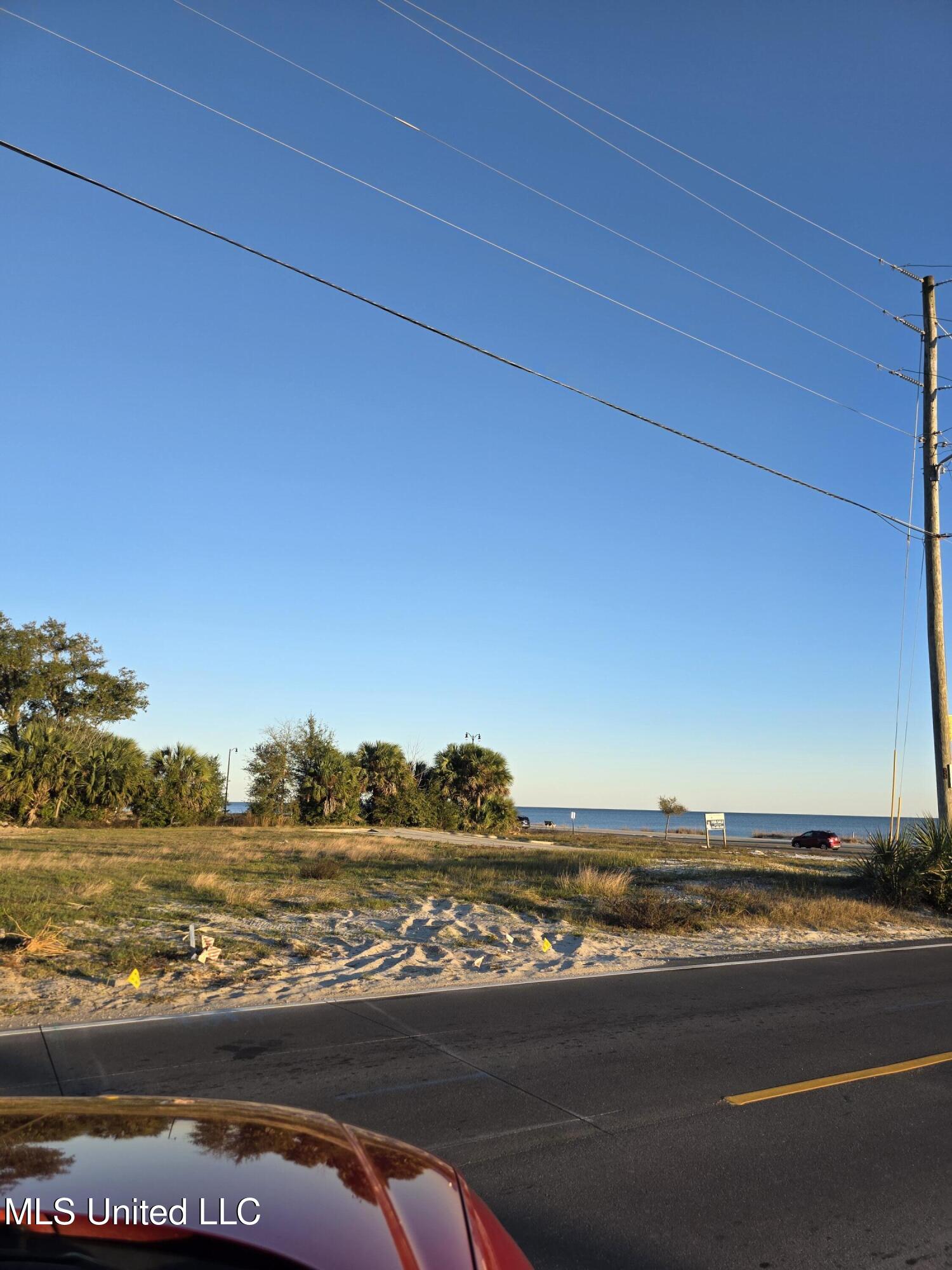 802 Beach Drive Property Photo 5