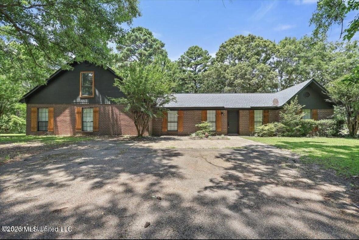 2713 Highway 471 Property Photo 1