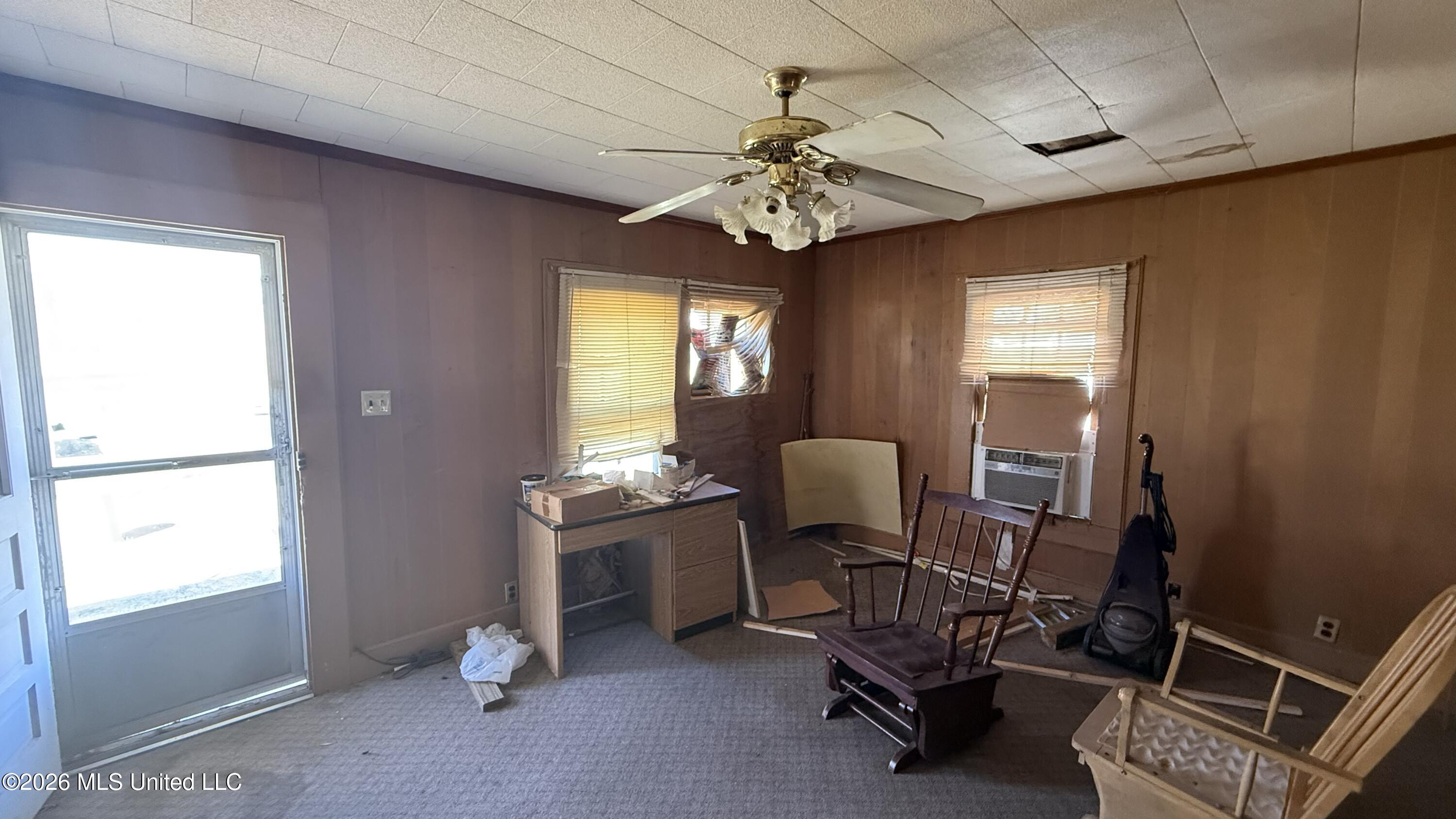 516 Highland Street Property Photo 10