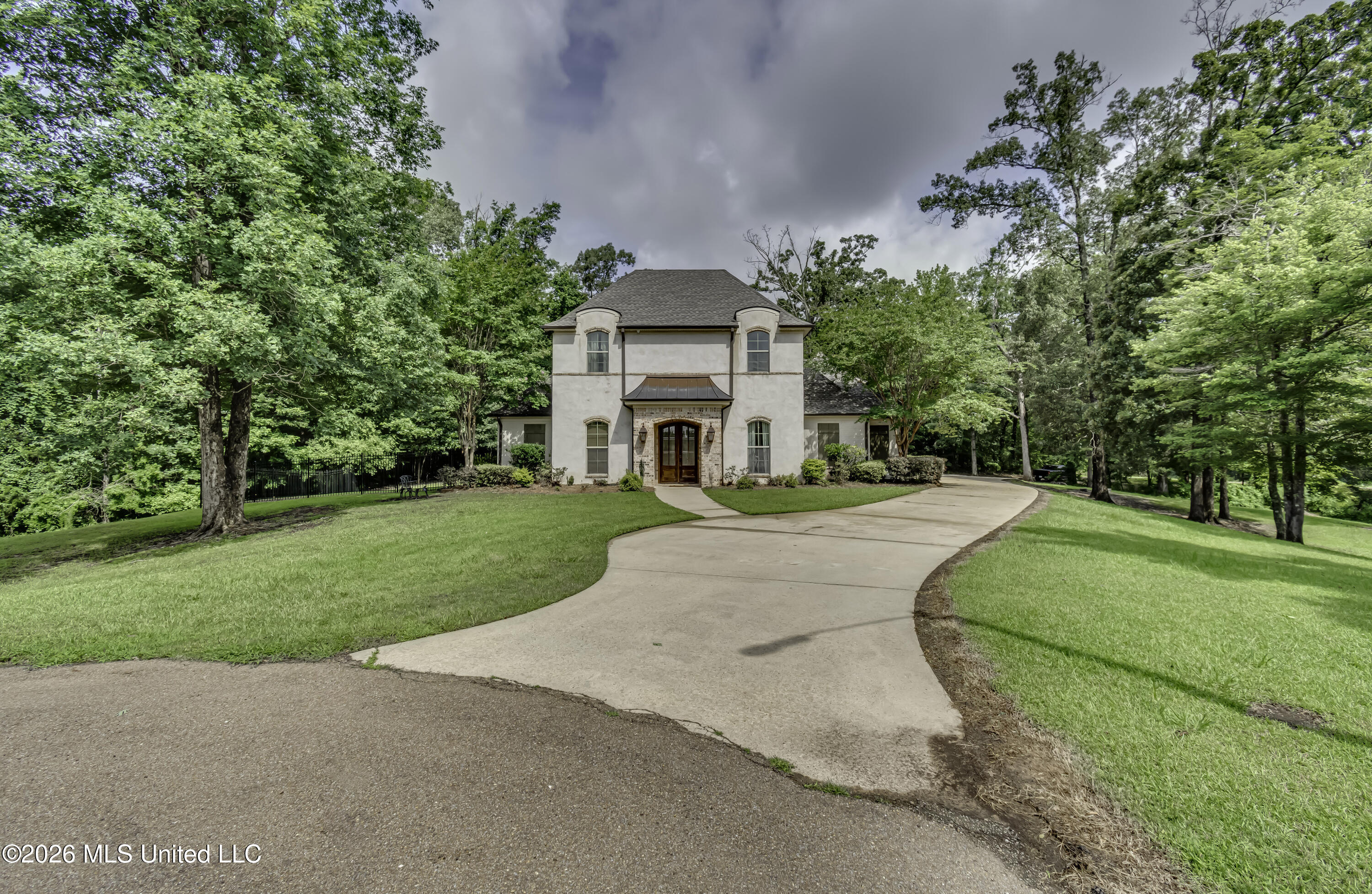 270 Evergreen Drive Property Photo 1