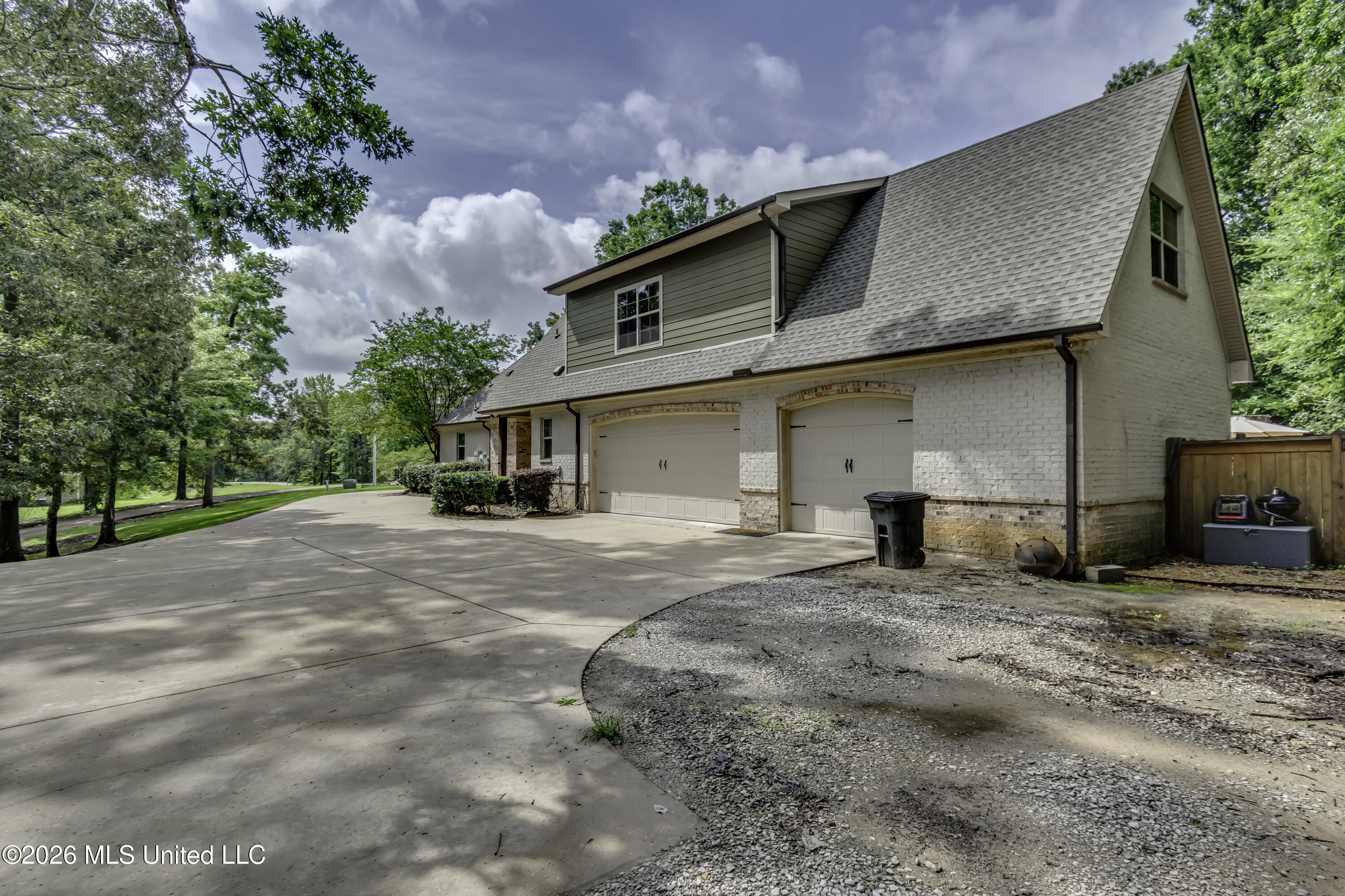 270 Evergreen Drive Property Photo 3