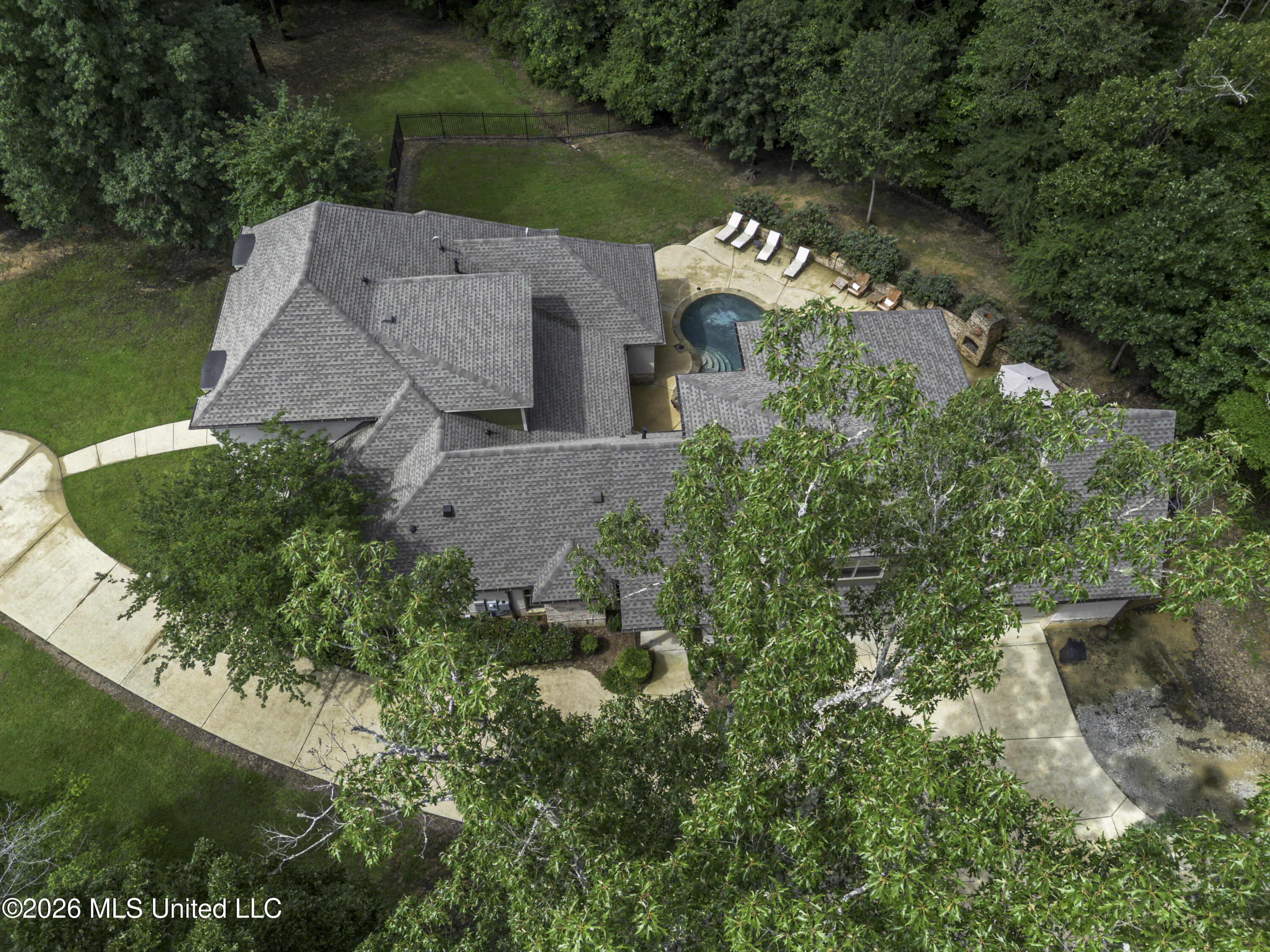 270 Evergreen Drive Property Photo 5