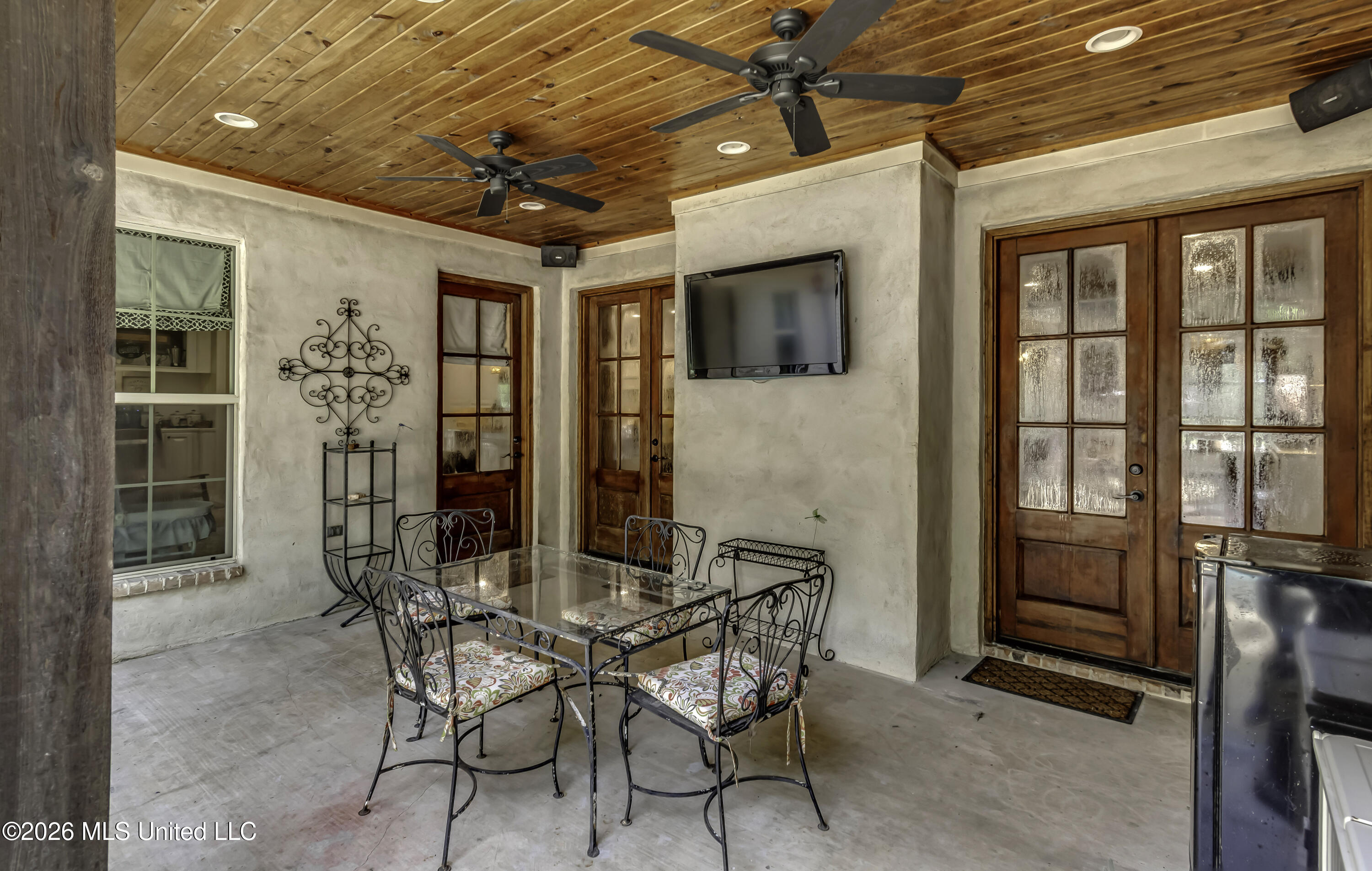 270 Evergreen Drive Property Photo 48