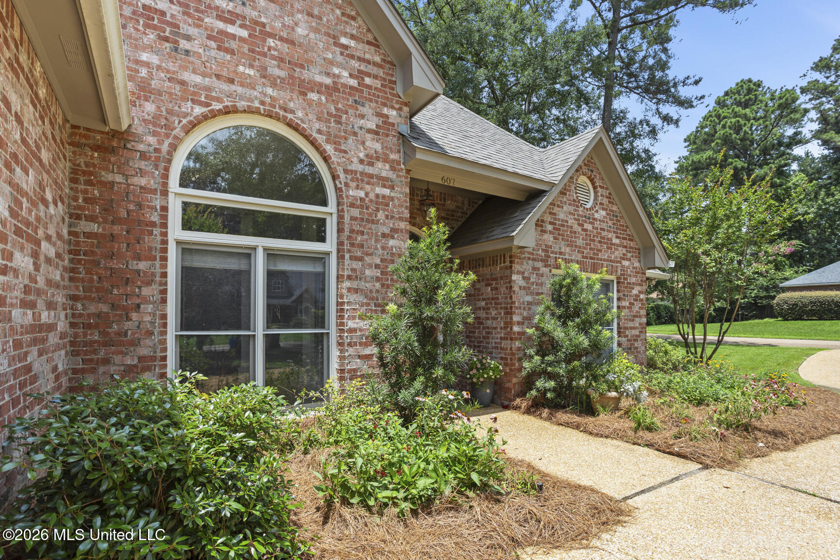607 Wendover Way Property Photo 2