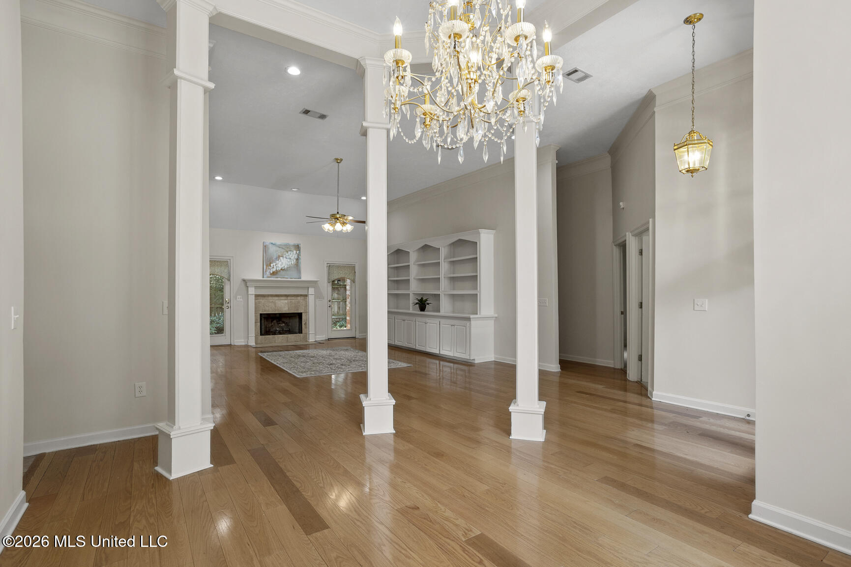 607 Wendover Way Property Photo 4