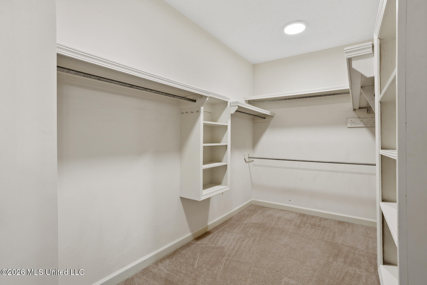 607 Wendover Way Property Photo 31