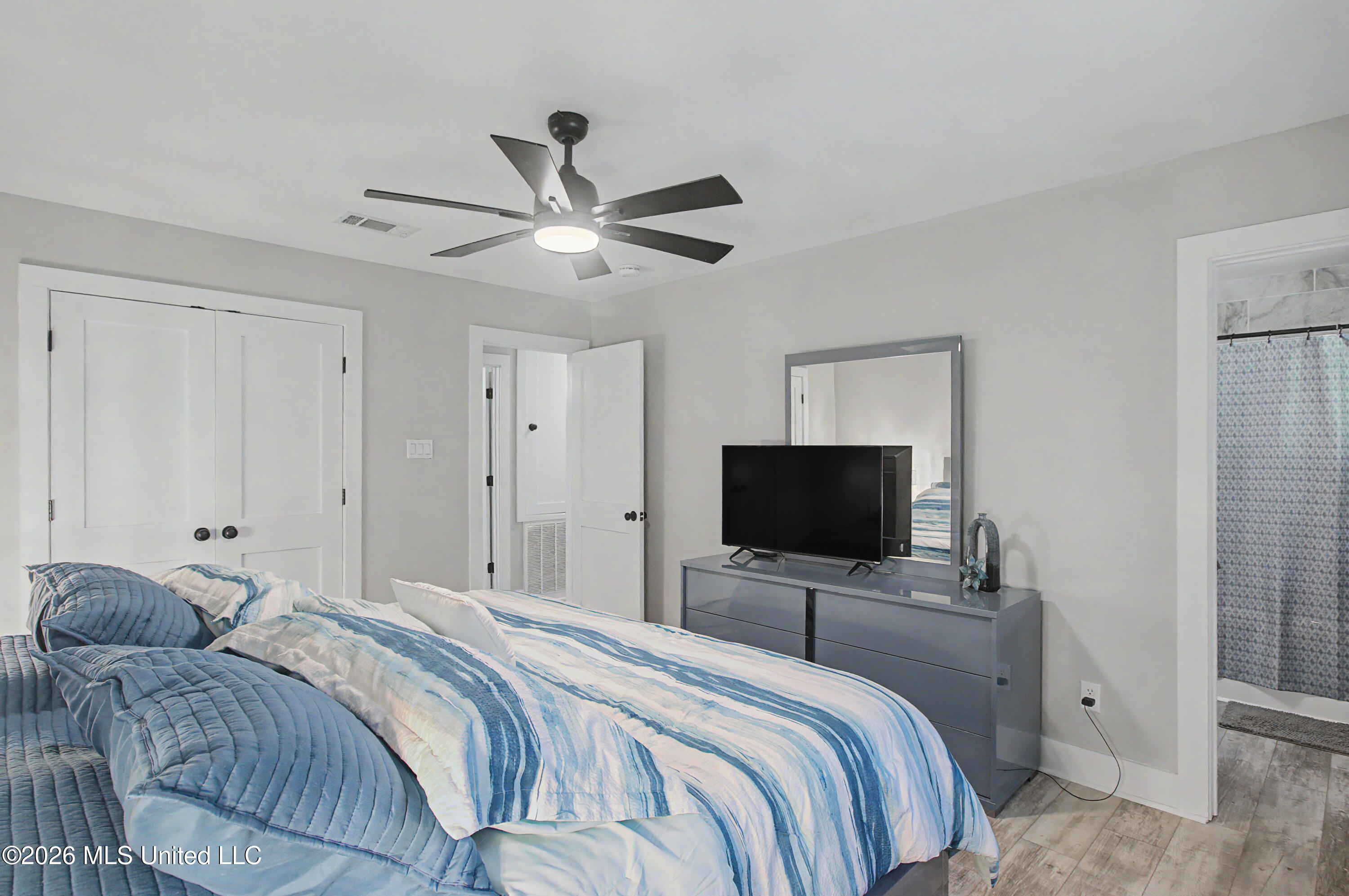 1404 Spruce Street Property Photo 12