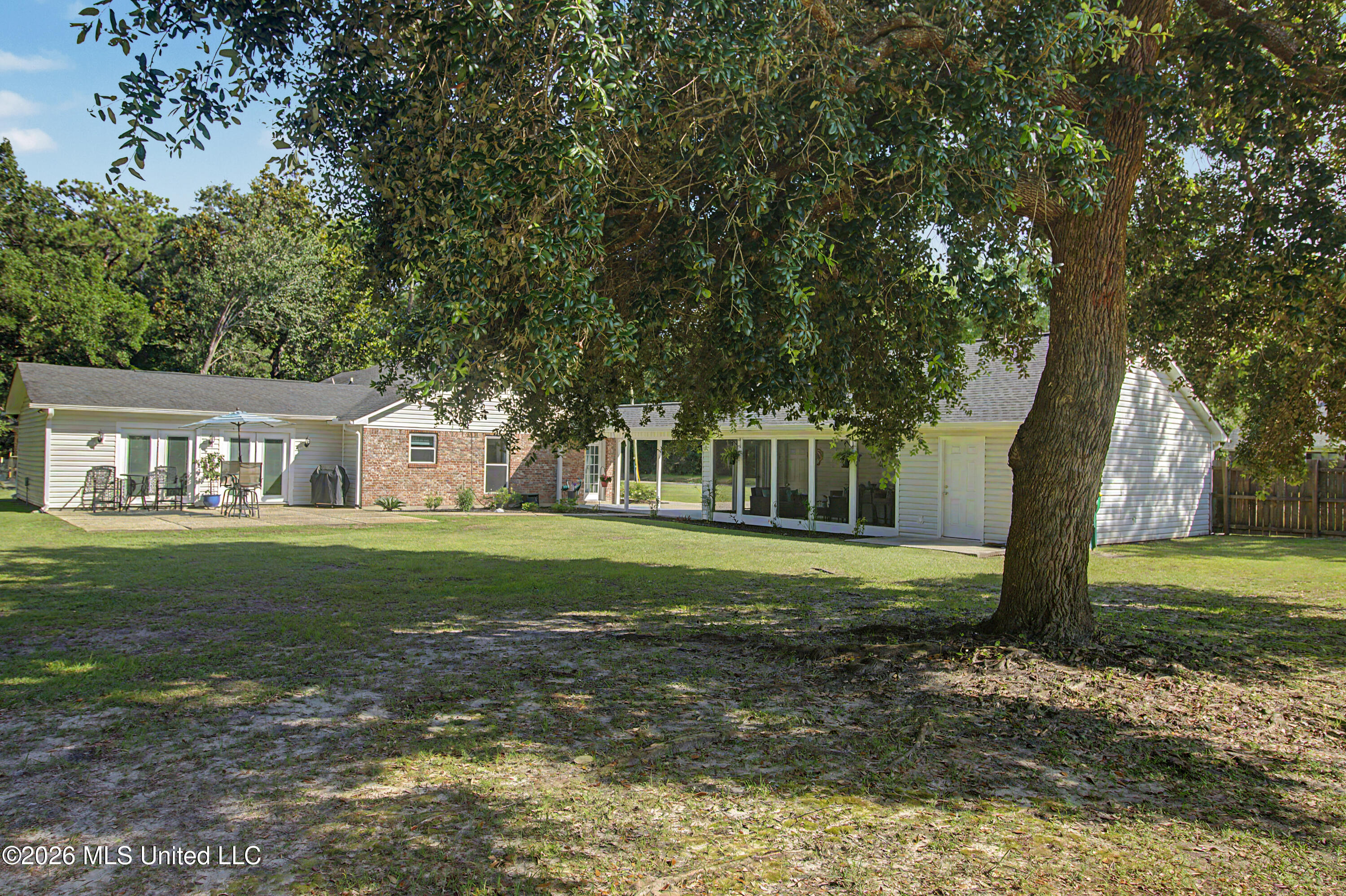 1404 Spruce Street Property Photo 23