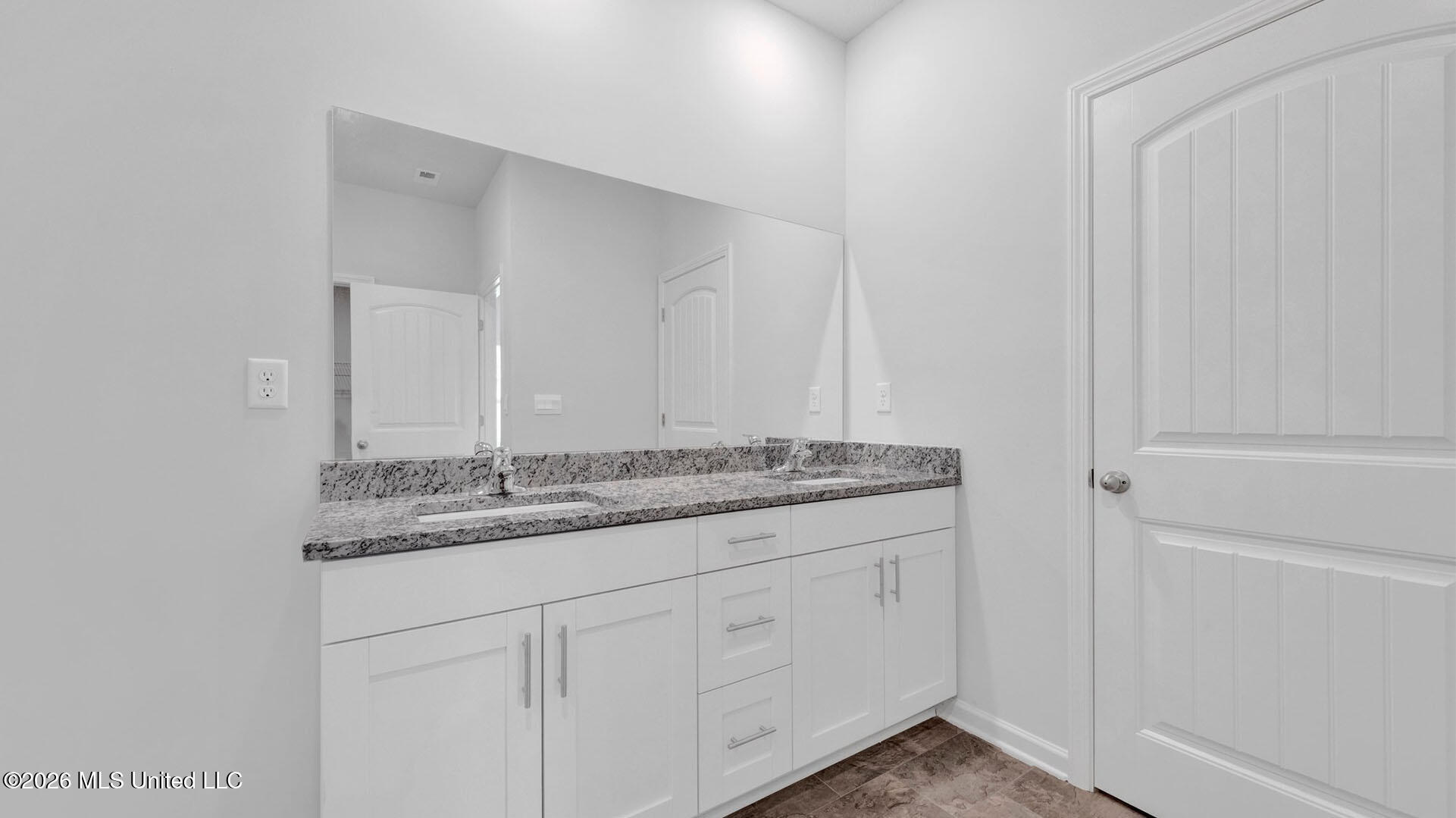 8274 Bankhead Drive Property Photo 14