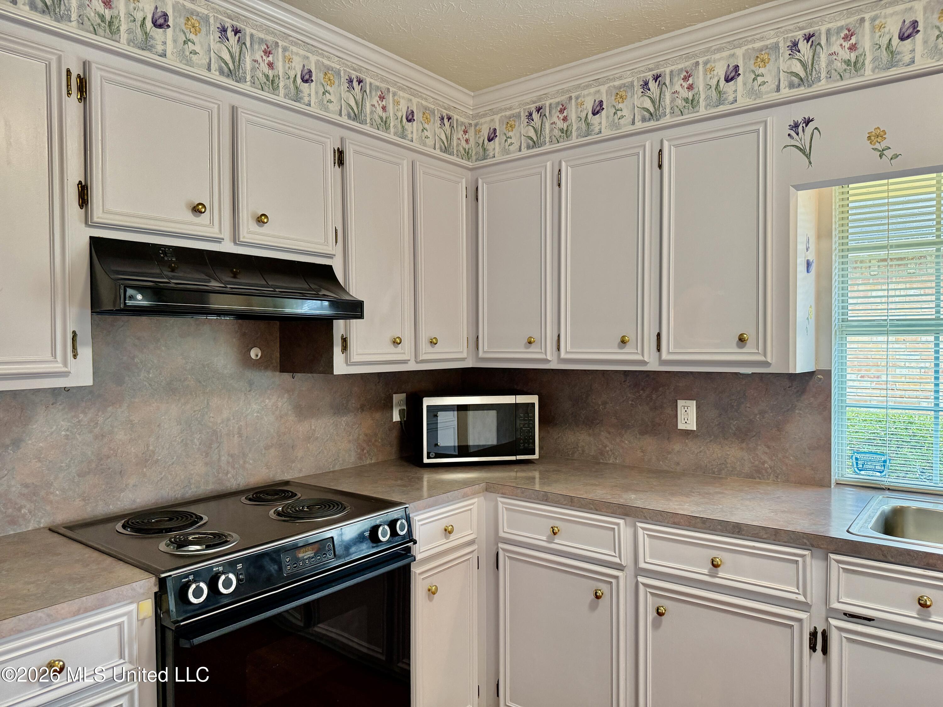 604 E Biscayne Cove Property Photo 21