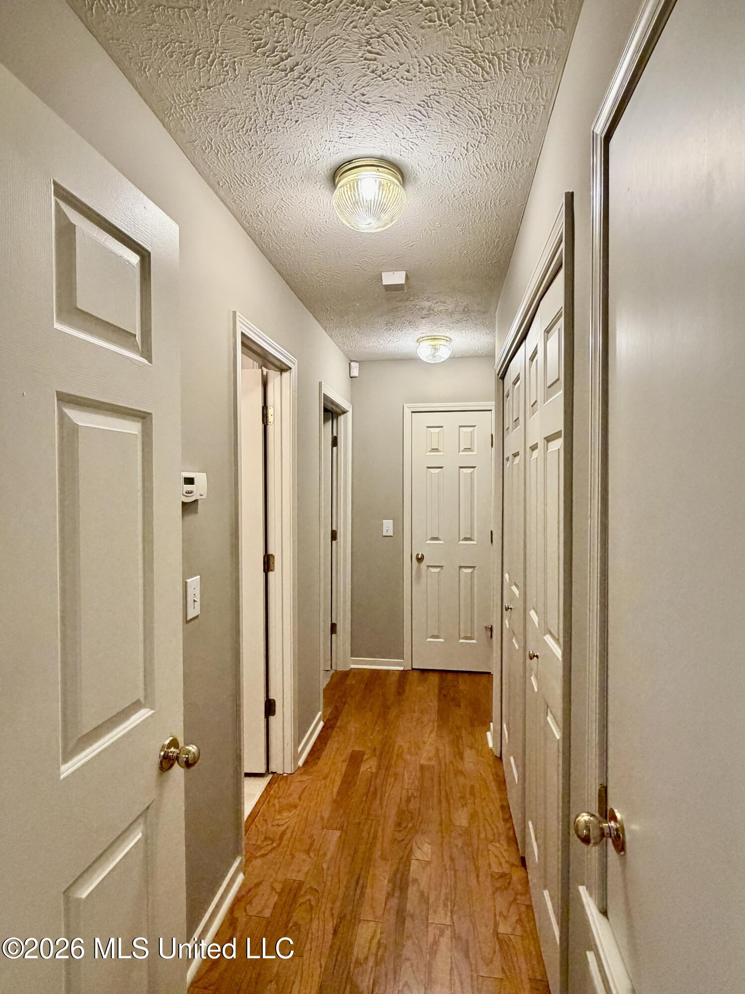 604 E Biscayne Cove Property Photo 27