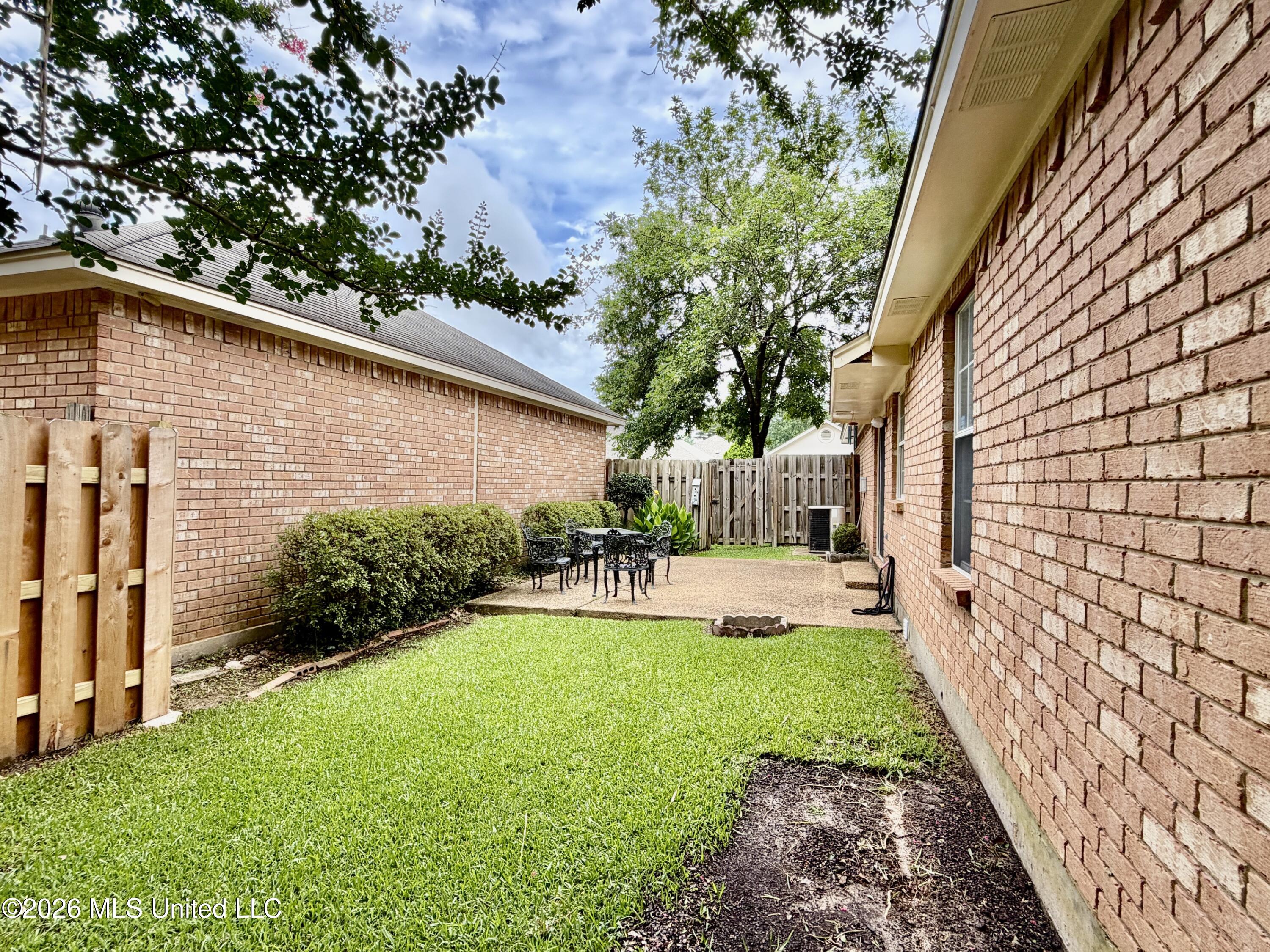 604 E Biscayne Cove Property Photo 42