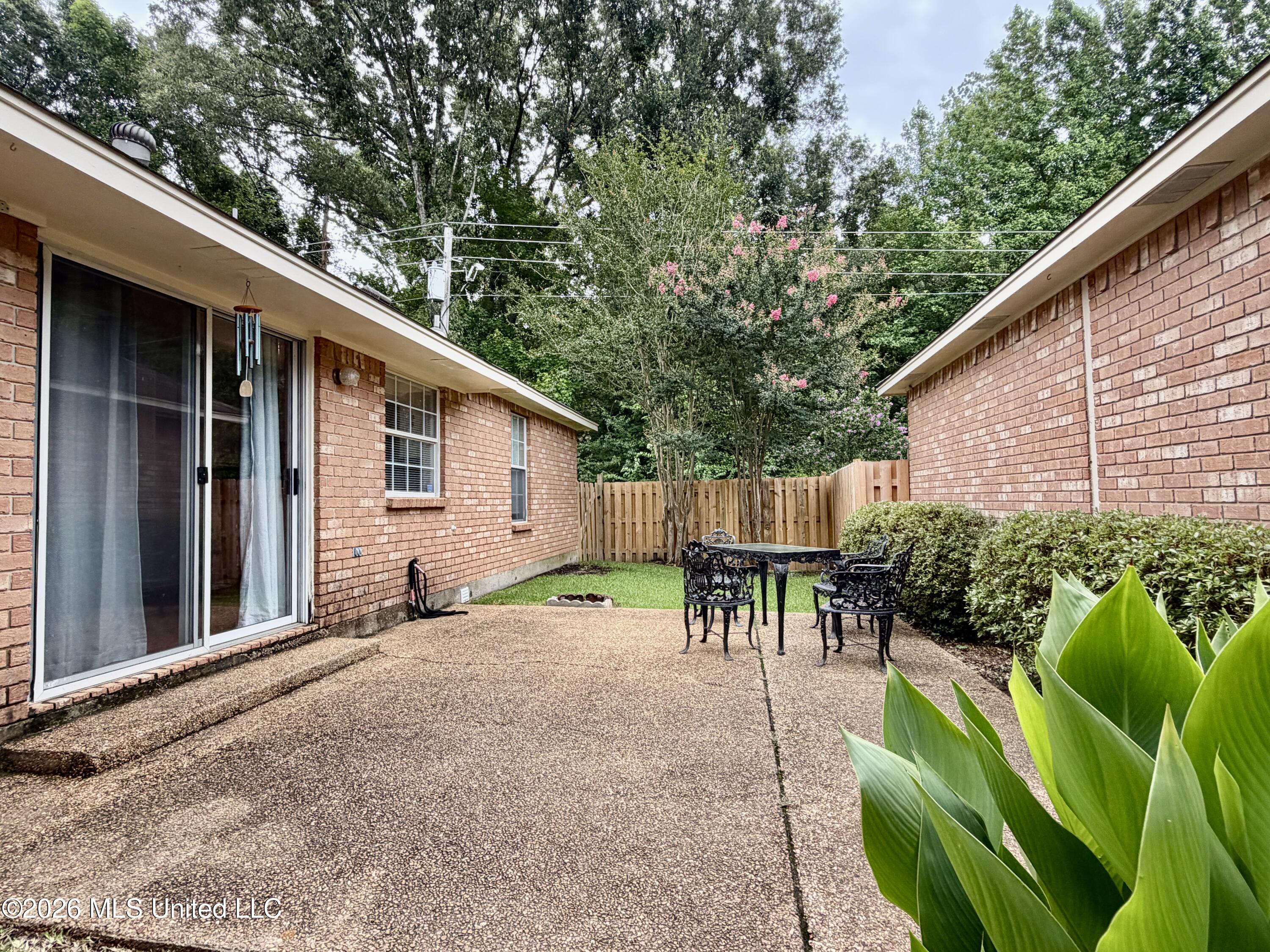 604 E Biscayne Cove Property Photo 43
