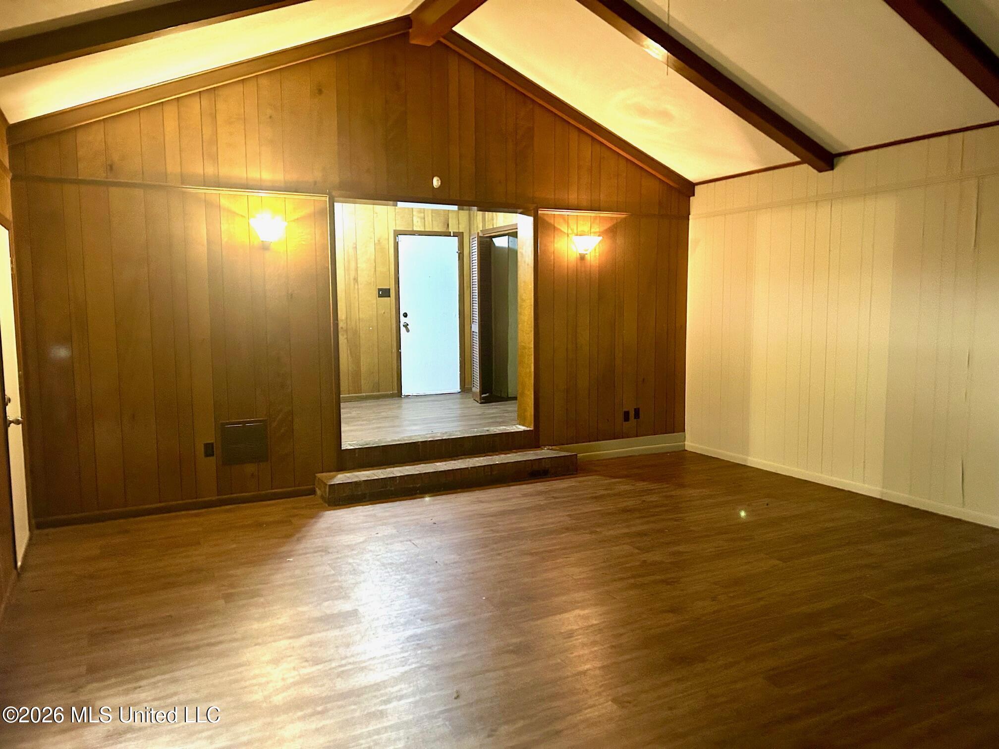 2261 Sloane Street Property Photo 7