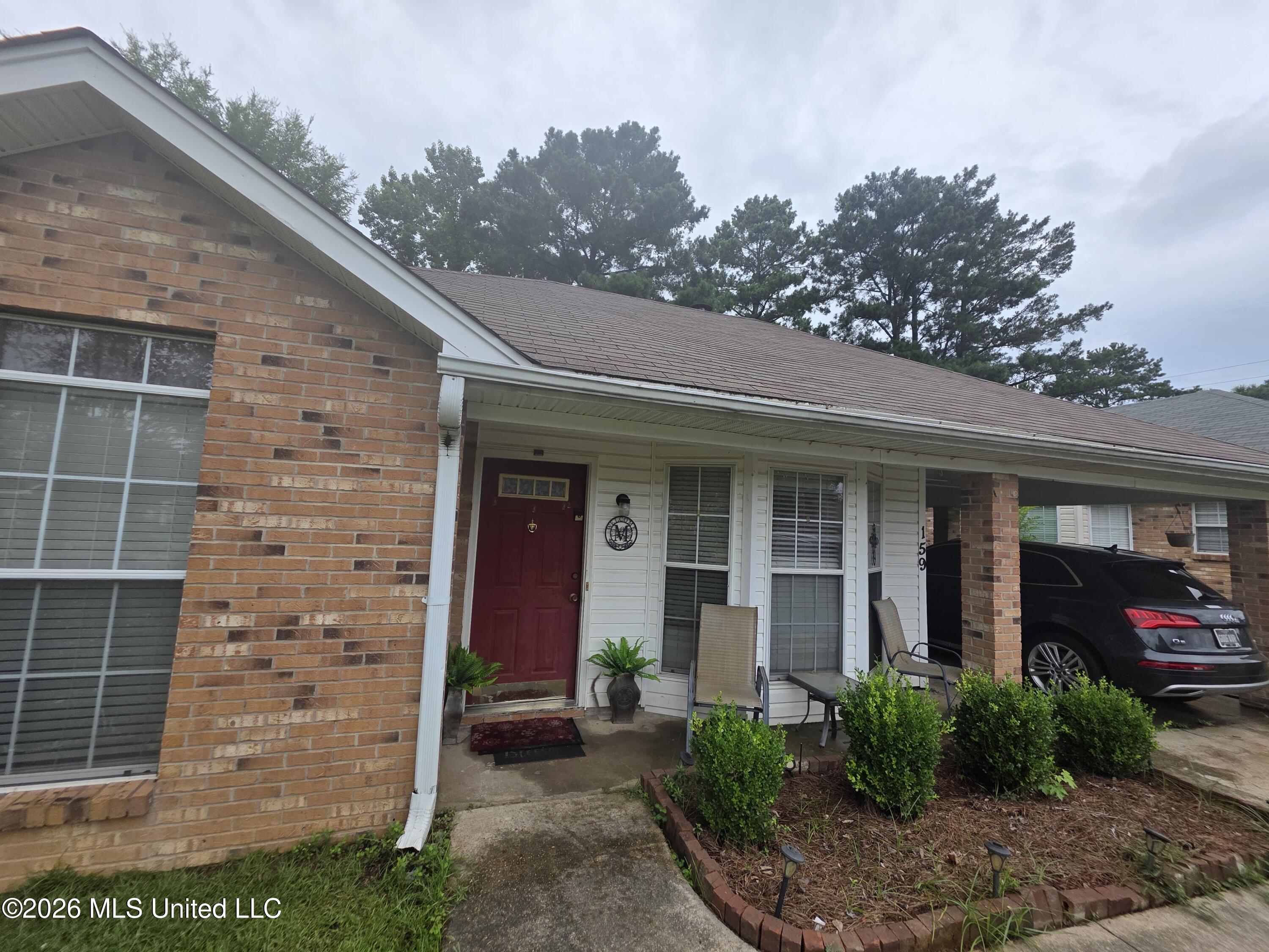 159 Greenfield Lane Property Photo 2