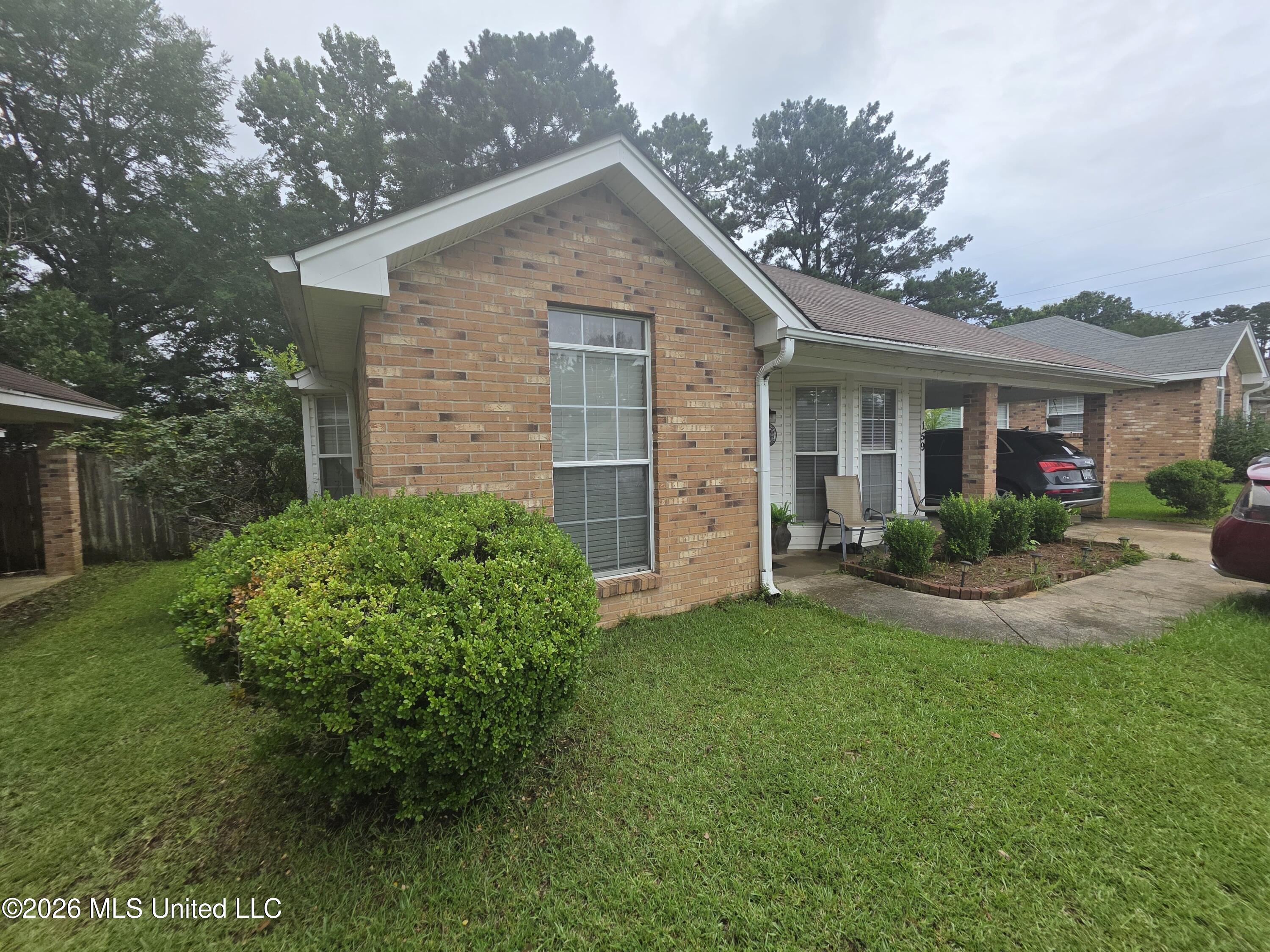 159 Greenfield Lane Property Photo 3