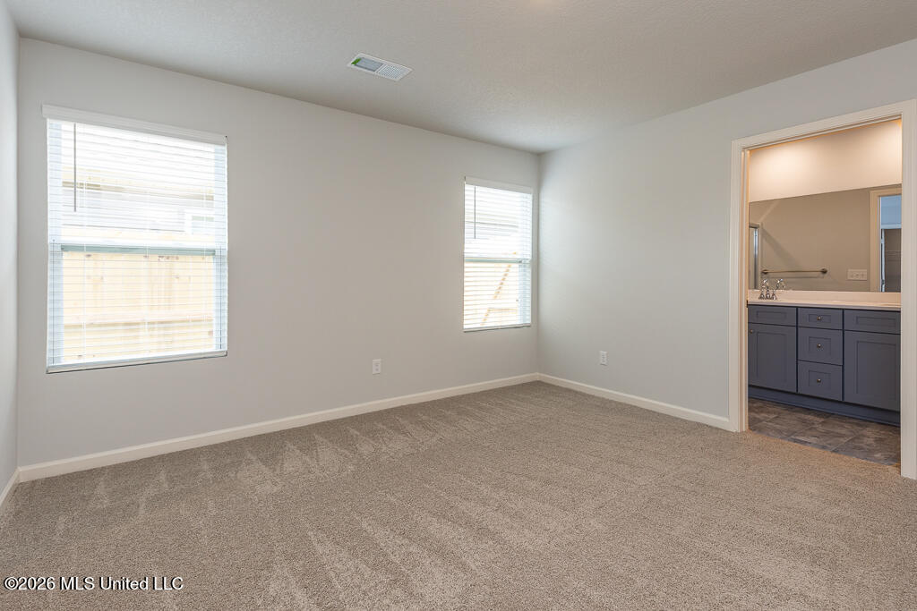 66 Sealy Drive Property Photo 10