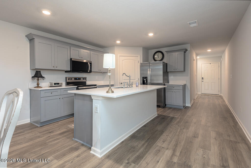 66 Sealy Drive Property Photo 15