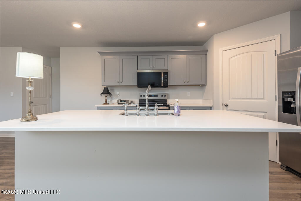 66 Sealy Drive Property Photo 16
