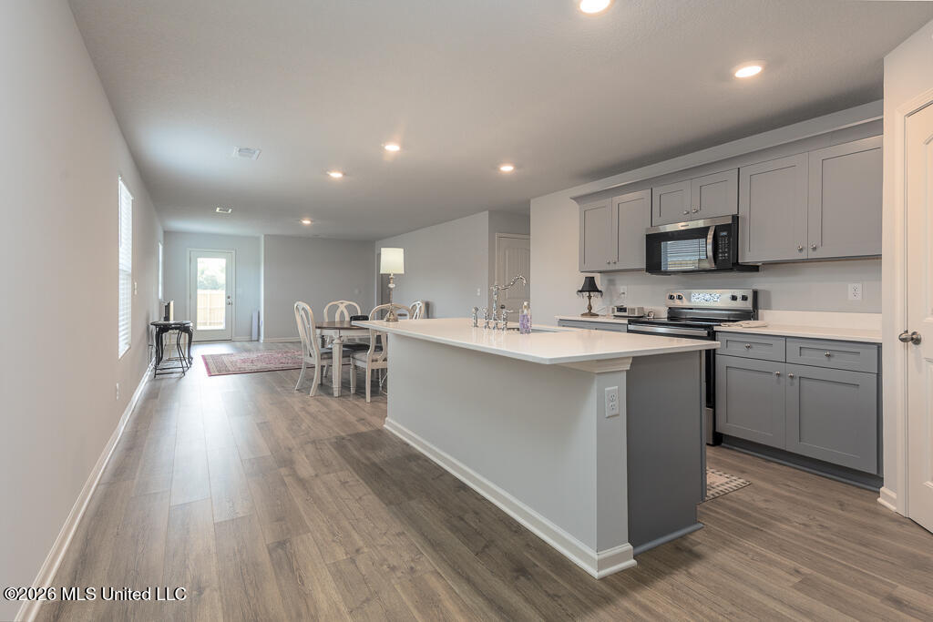 66 Sealy Drive Property Photo 18