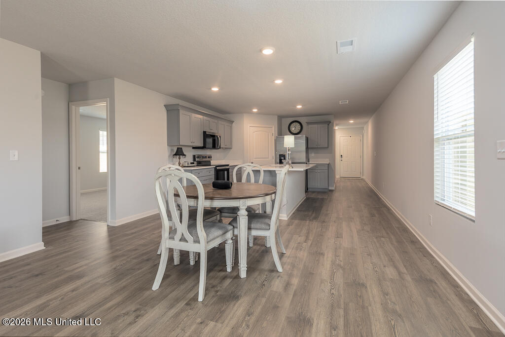 66 Sealy Drive Property Photo 20