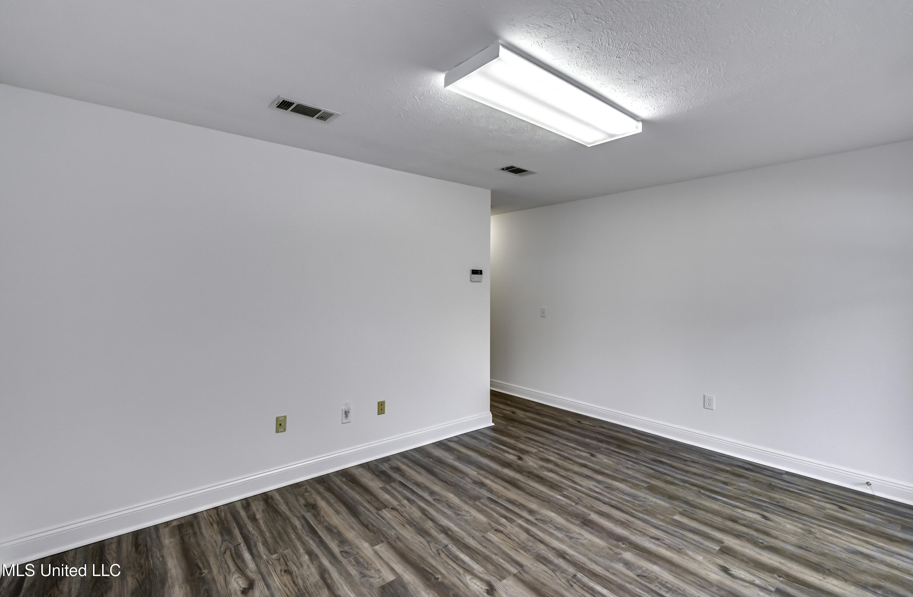 1041 Lake Village Property Photo 6