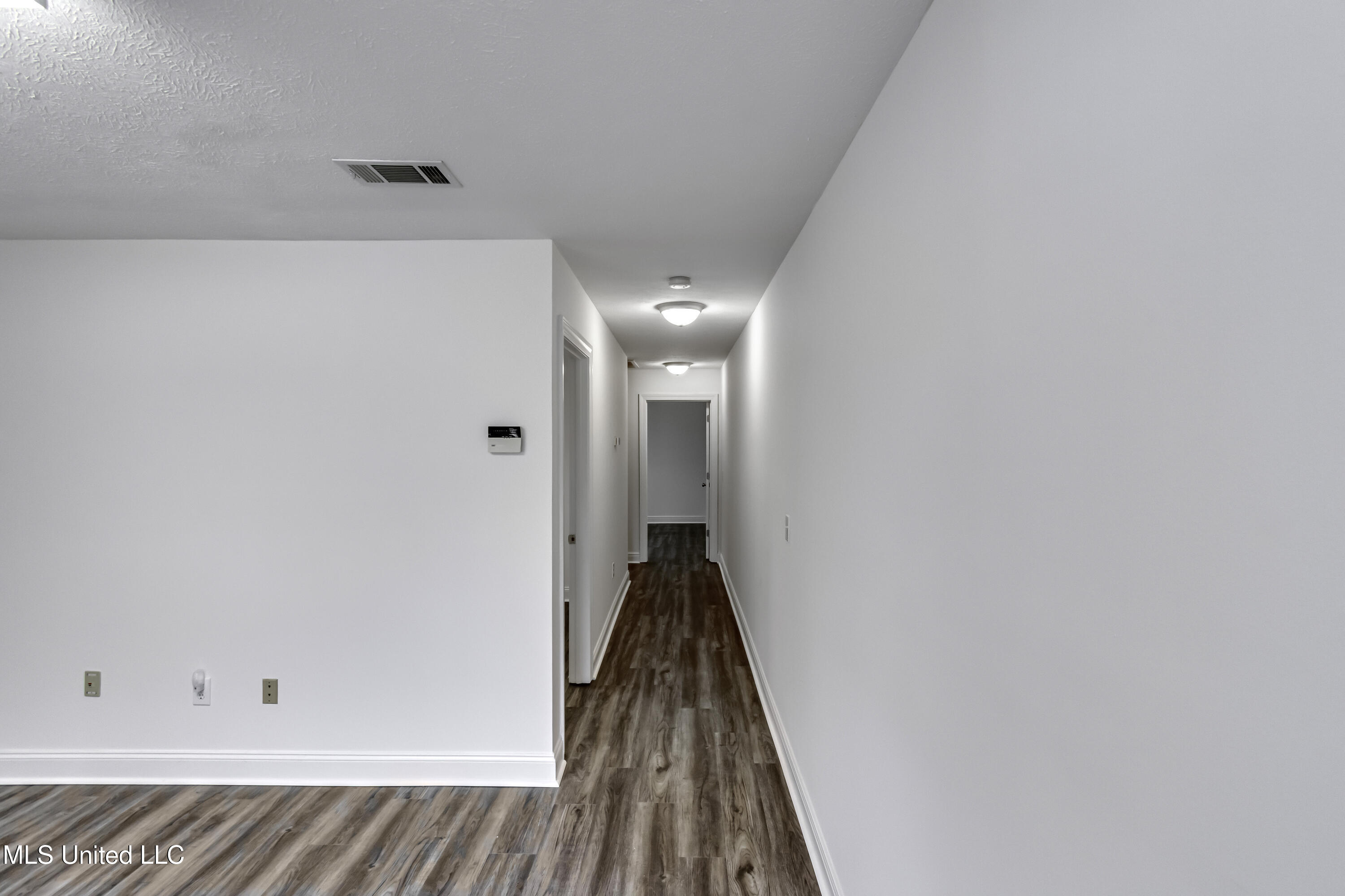 1041 Lake Village Property Photo 7