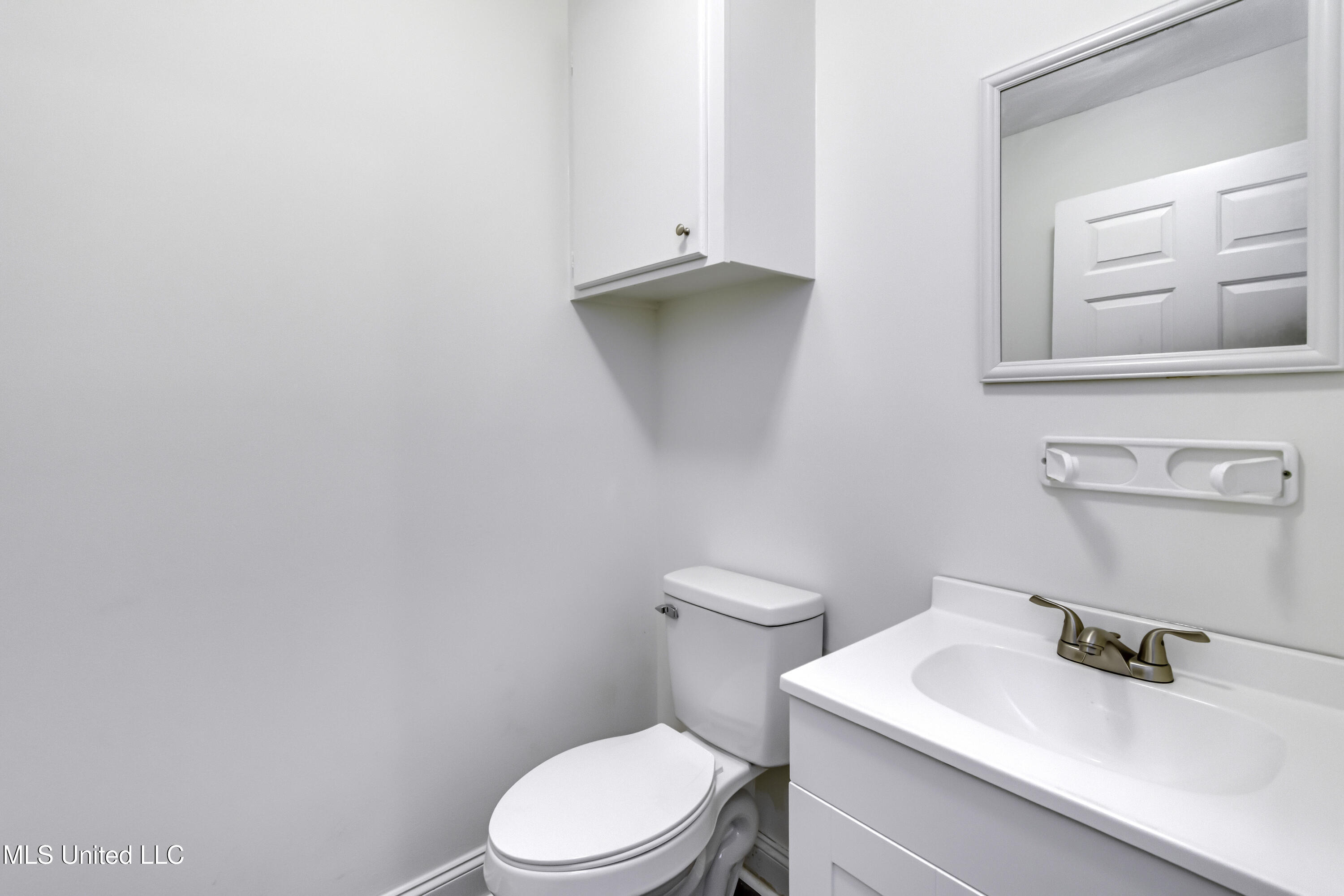 1041 Lake Village Property Photo 11