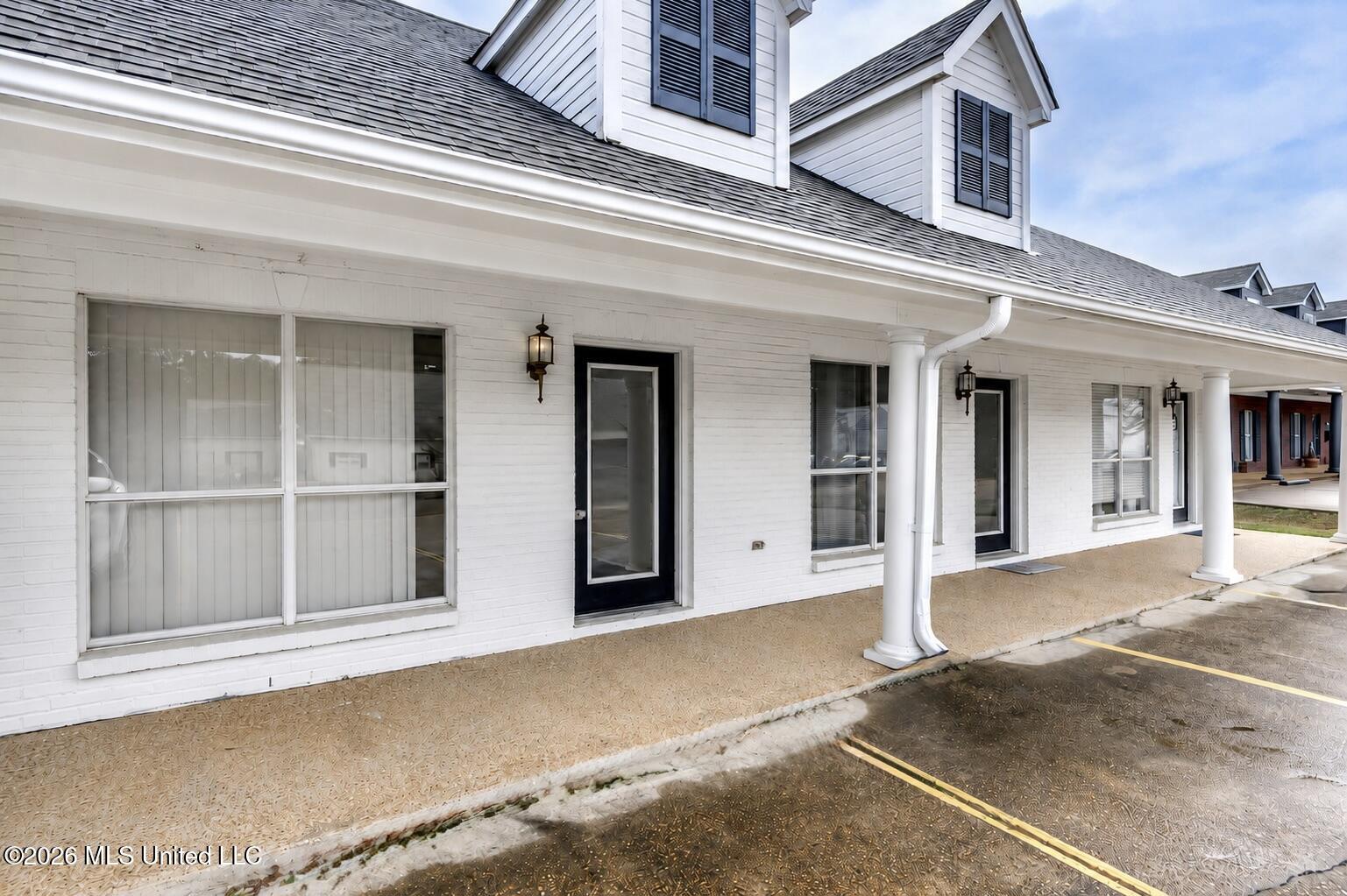 1041 Lake Village Property Photo 19